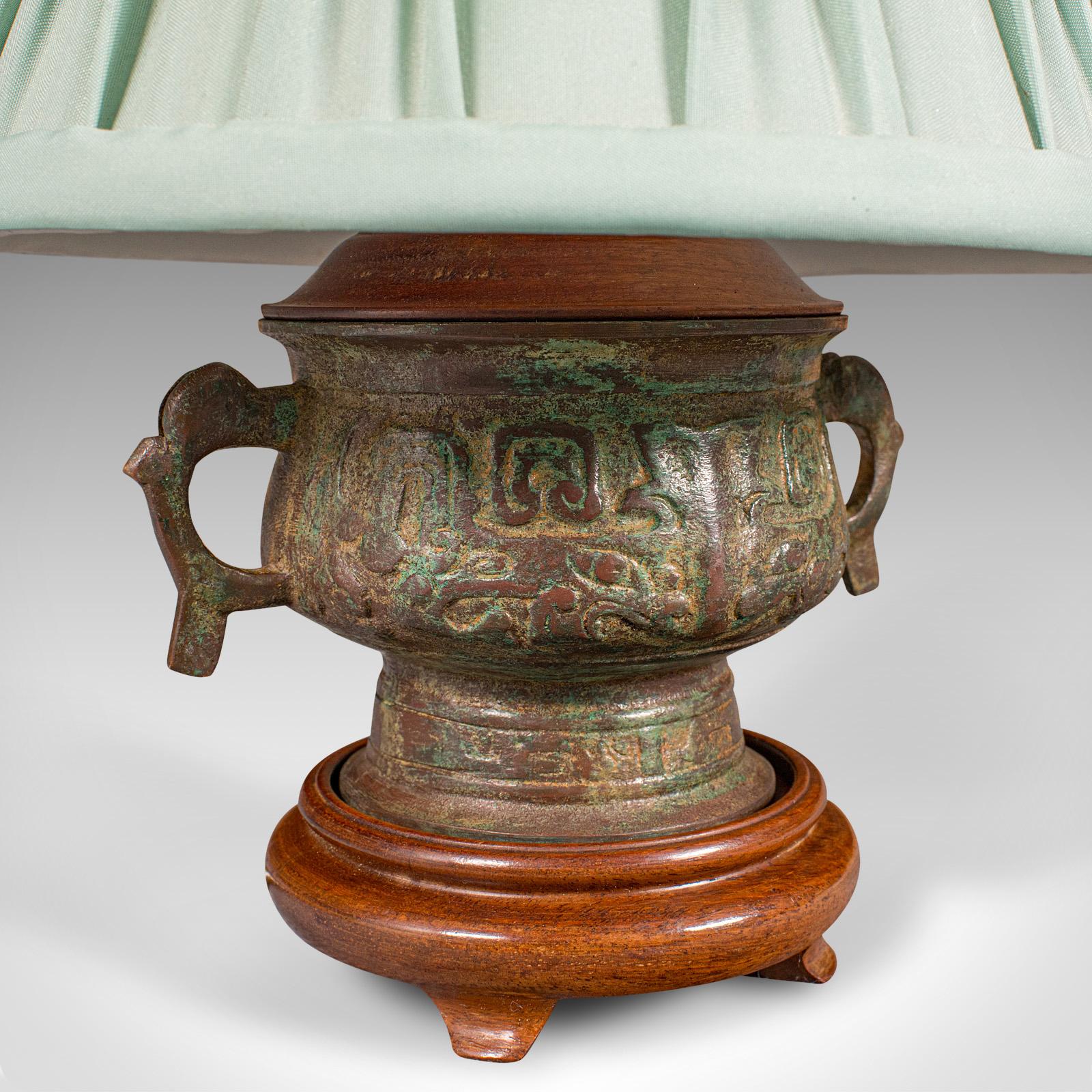 Small Vintage Side Lamp, Chinese, Bronze, Desk, Table Light, Decor, Circa 1970 For Sale 3