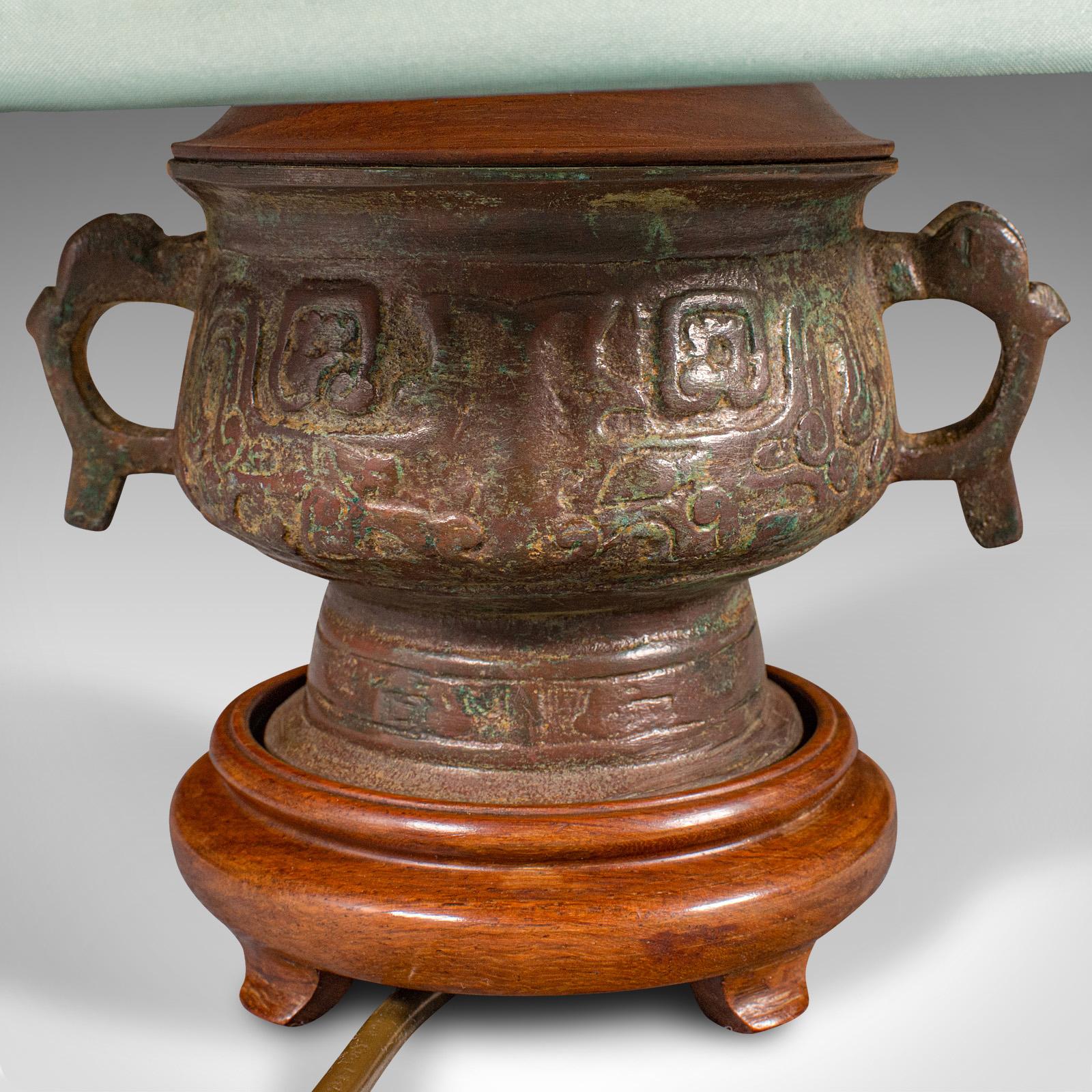 Small Vintage Side Lamp, Chinese, Bronze, Desk, Table Light, Decor, Circa 1970 For Sale 4