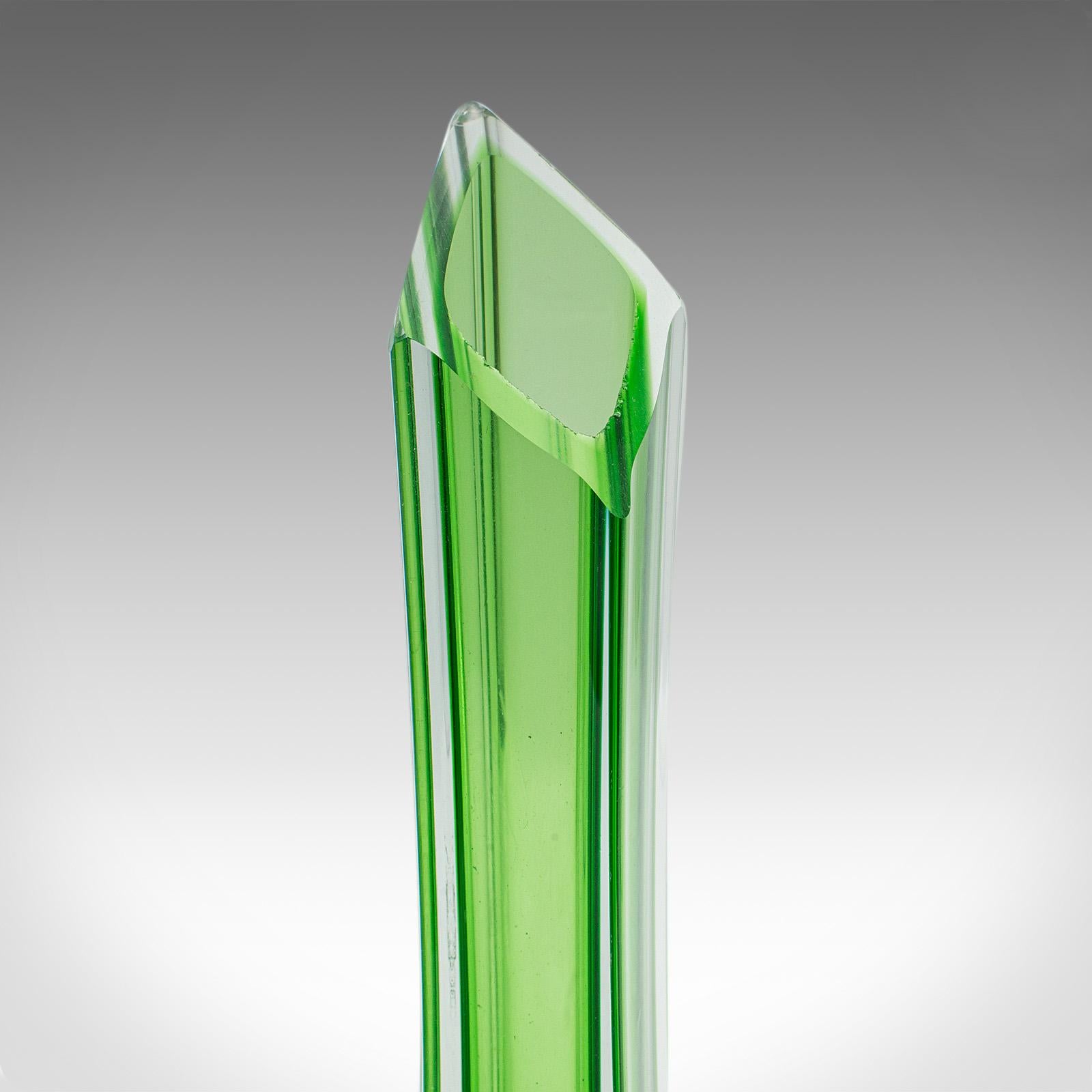 Kleine Vintage-Vase mit einem Stem, skandinavisch, Glas, Posy Sleeve, Mitte des Jahrhunderts im Angebot 2