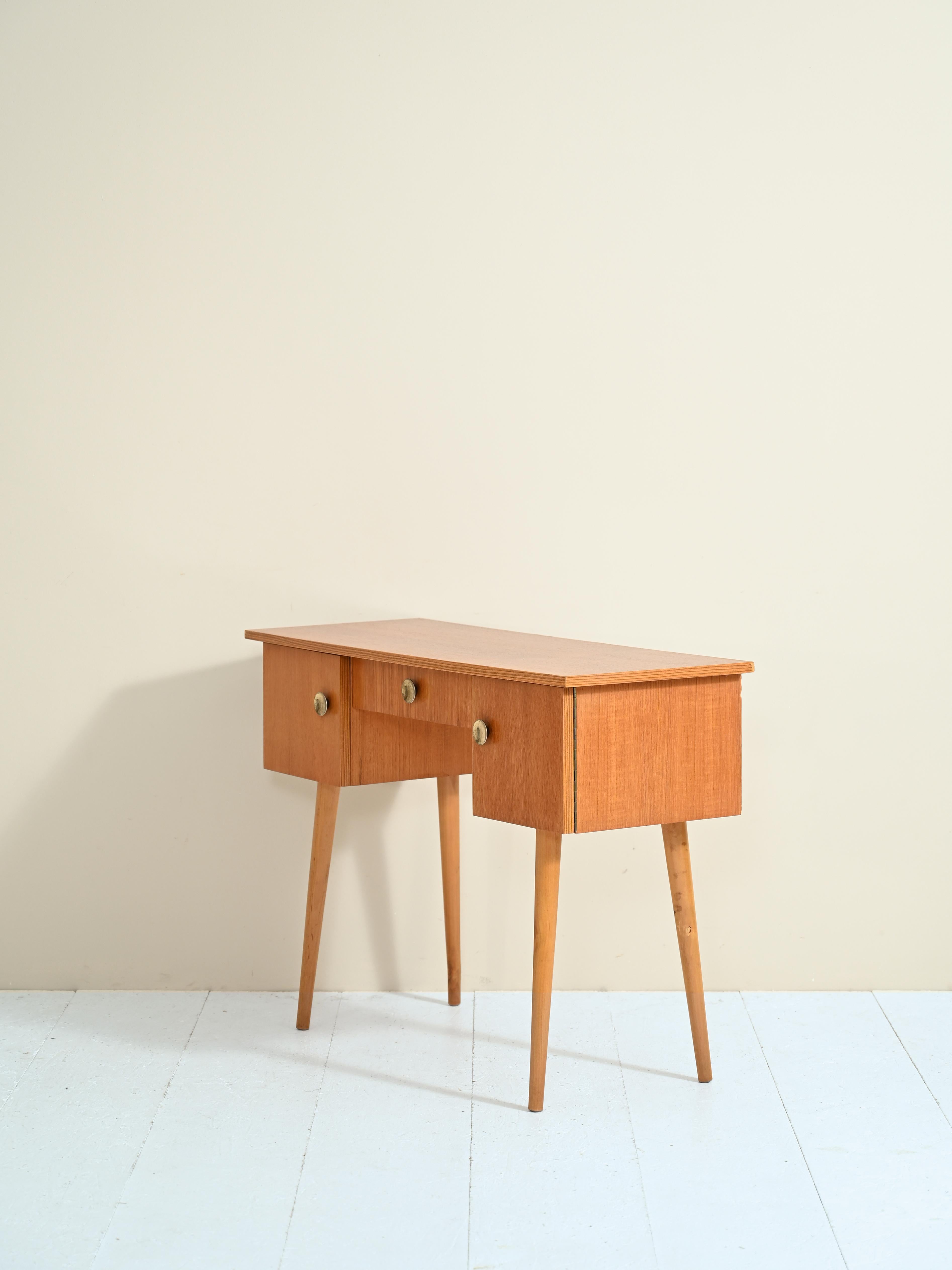 kleiner schreibtisch holz vintage