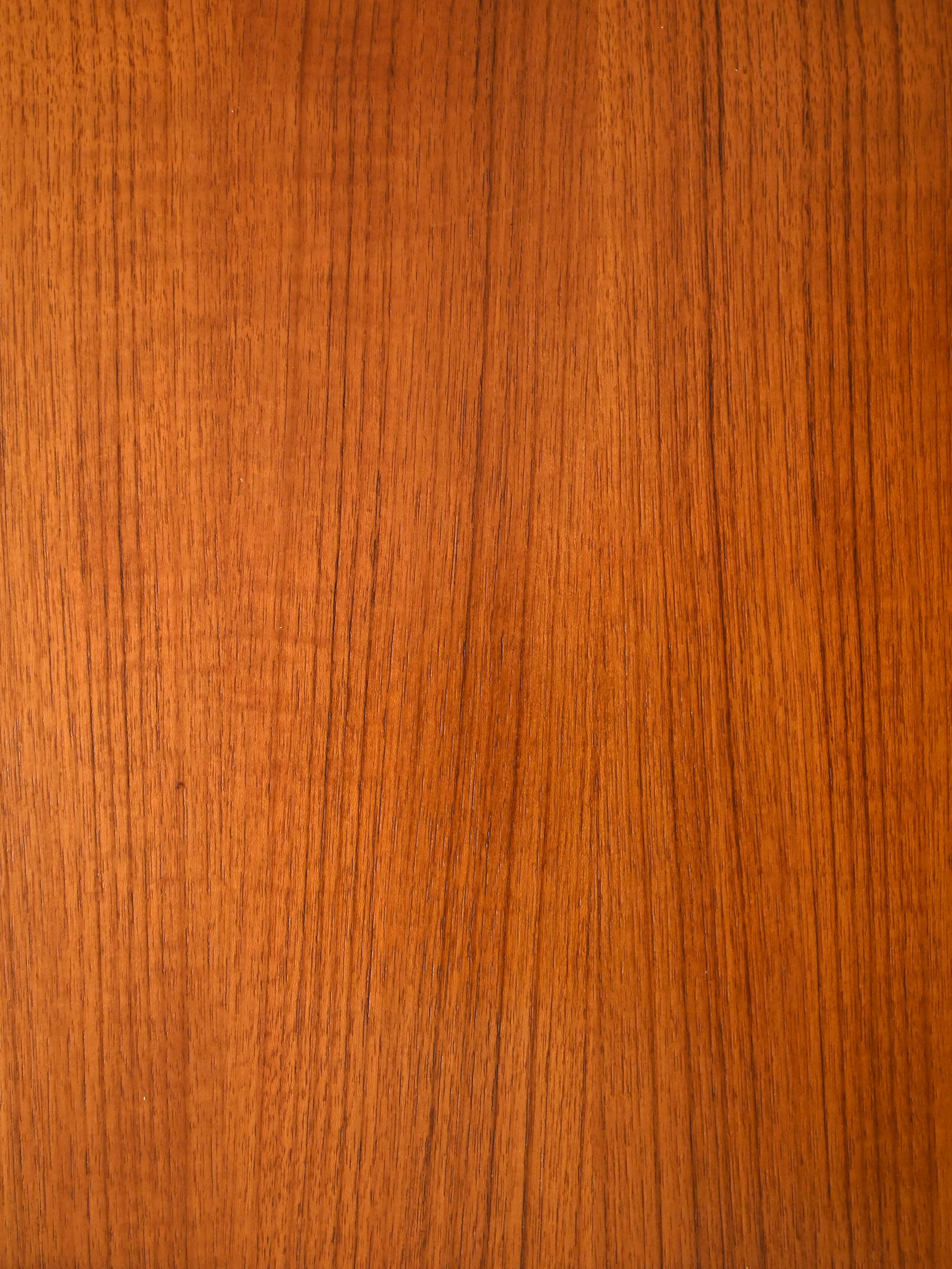Kleiner Vintage-Schreibtisch aus Teakholz im Zustand „Gut“ in Brescia, IT