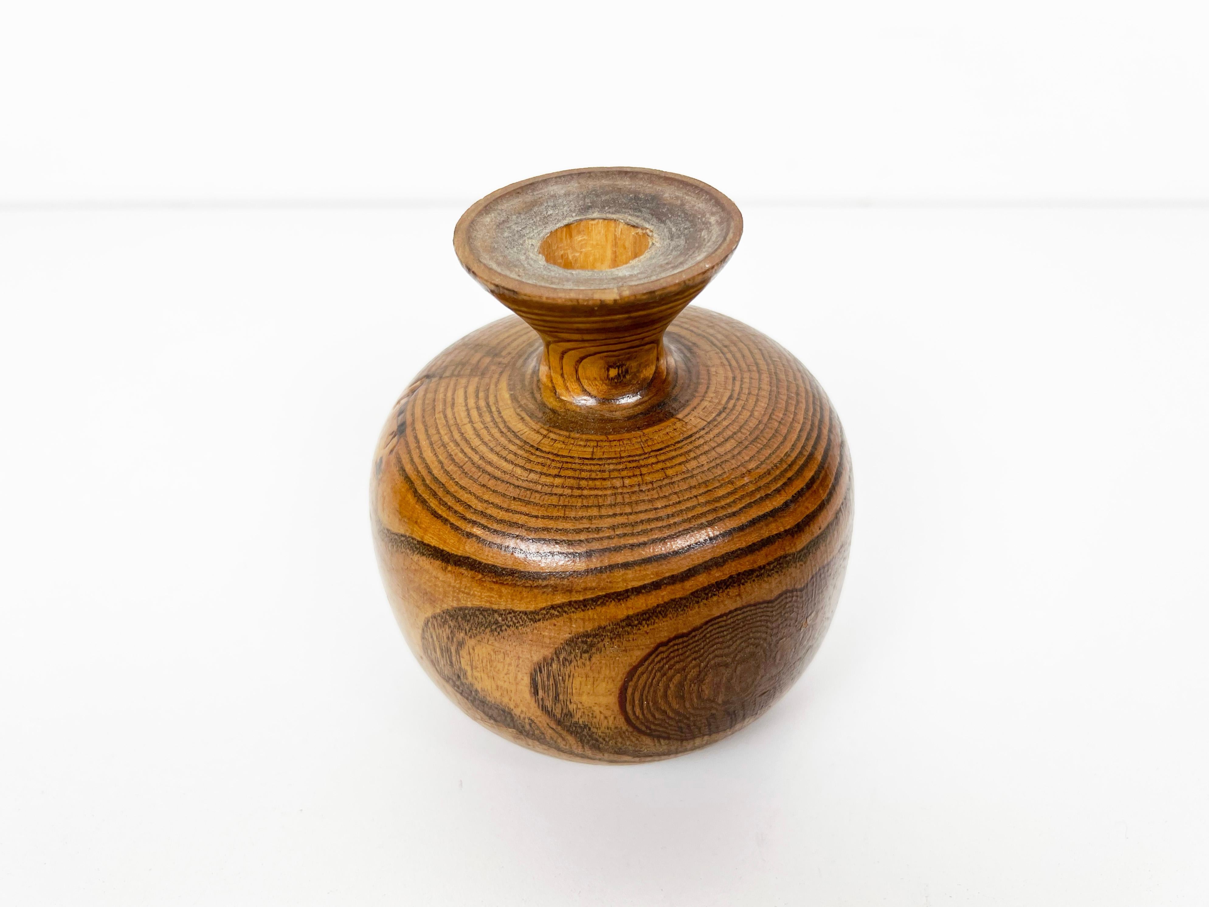 Small Vintage Turned Oak Wood Budvase For Sale 2