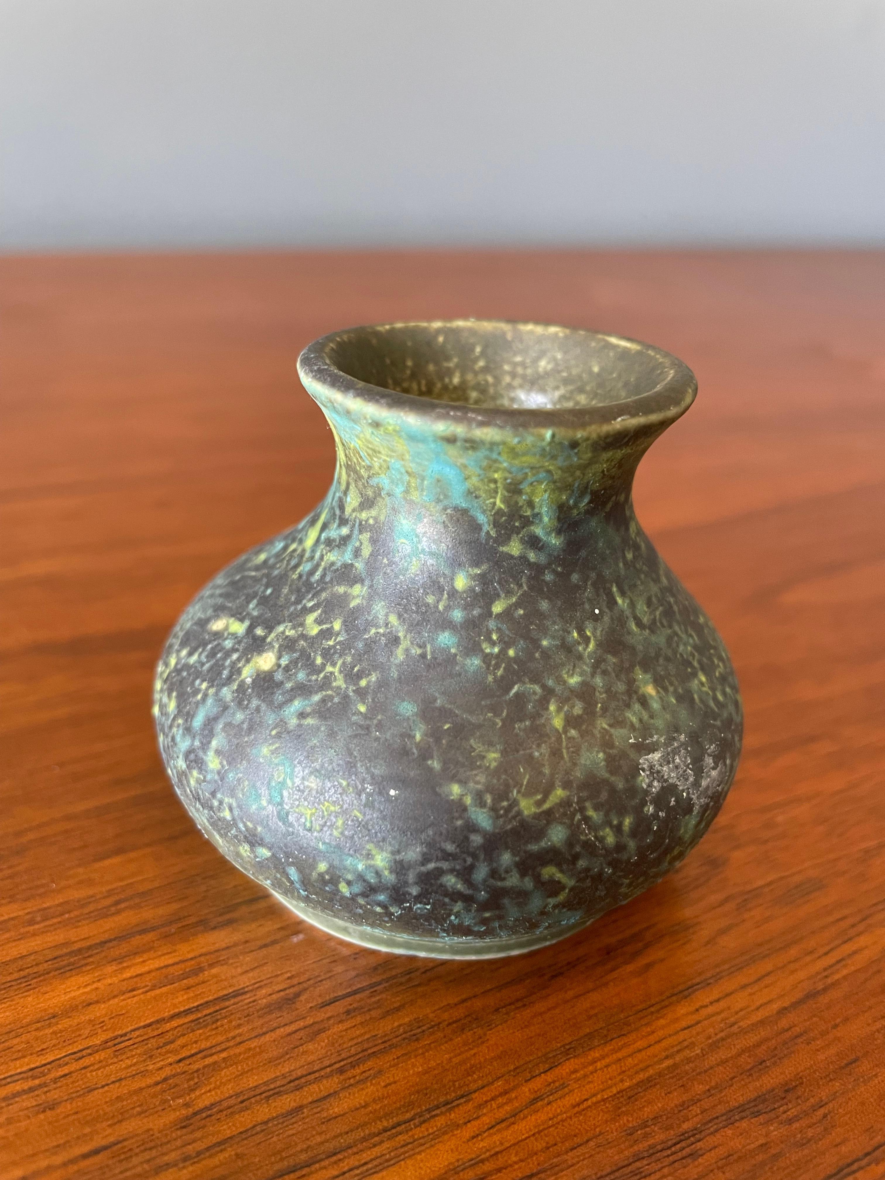 weed pot vase