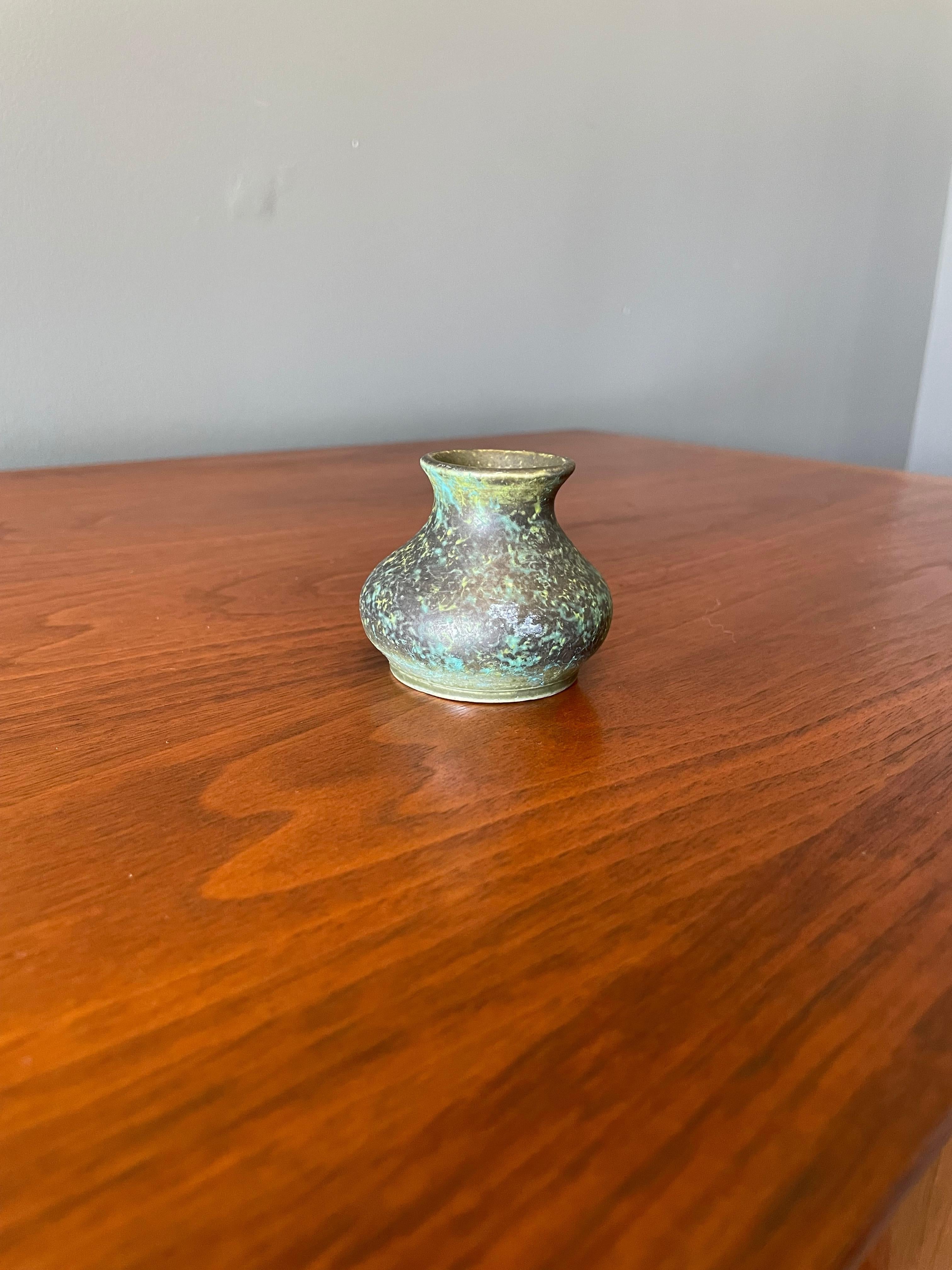 Mid-Century Modern Small Vintage Weed Pot/ Bud Vase For Sale