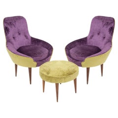 Petits fauteuils en bois vintage en velours violet et vert avec pouf