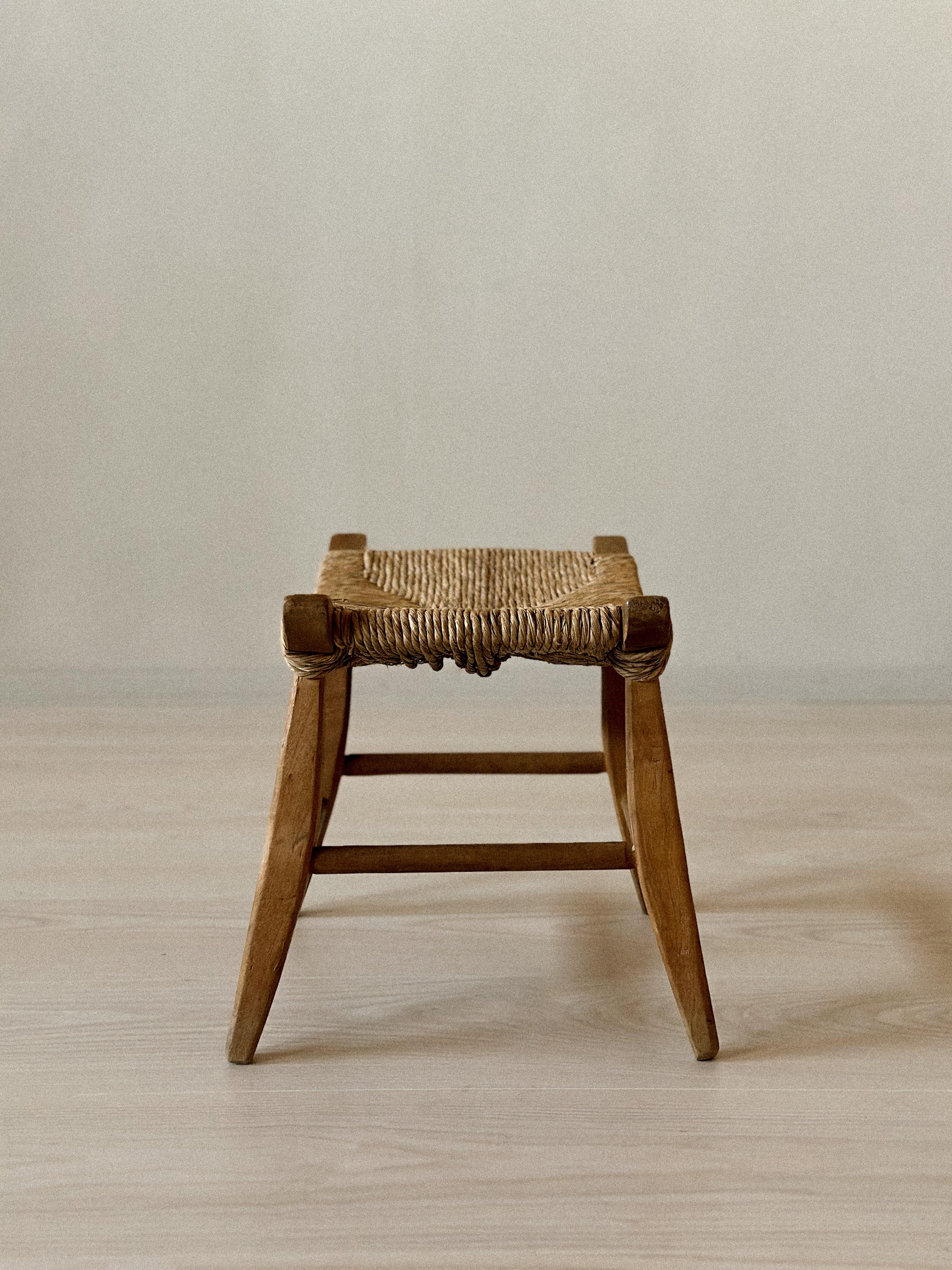 Small Vowen Stool, Japandi style, Unknown Designer, Scandinavia c. 1960s en vente 3