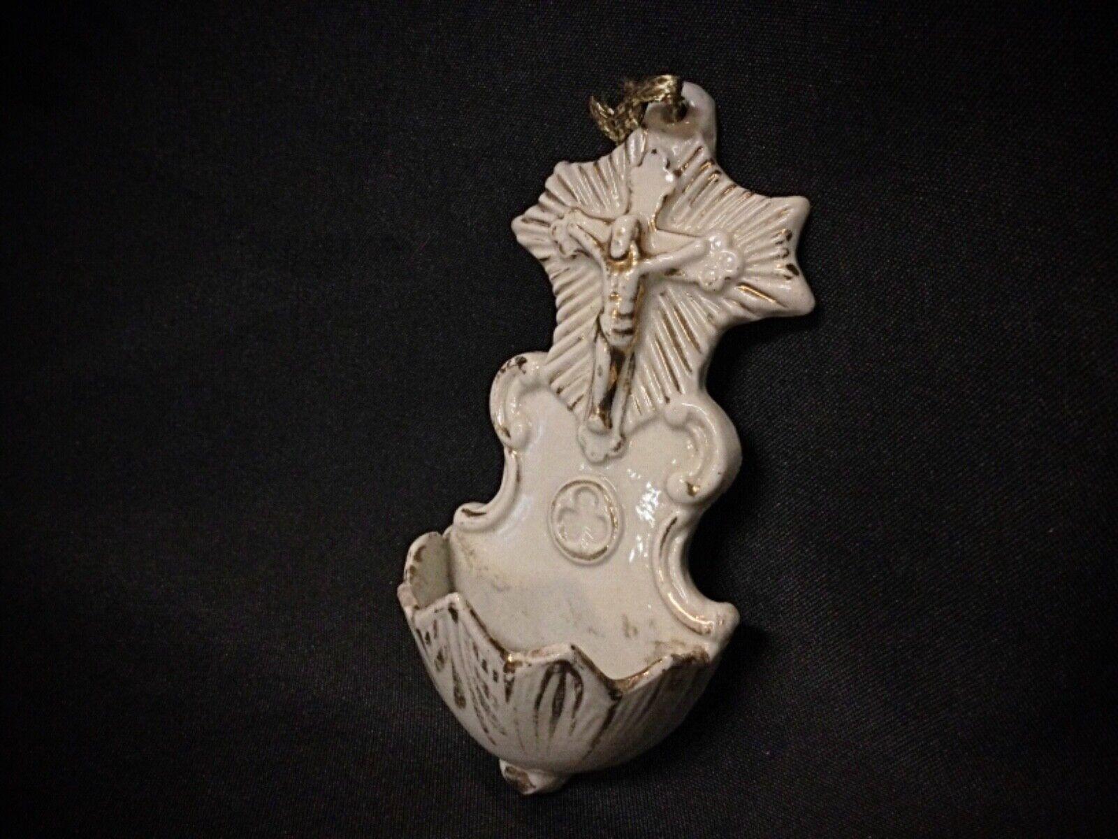 Piccolo Cristo in porcellana da parete con contenitore esoterico - 2Y09 In condizioni buone in vendita a Bordeaux, FR