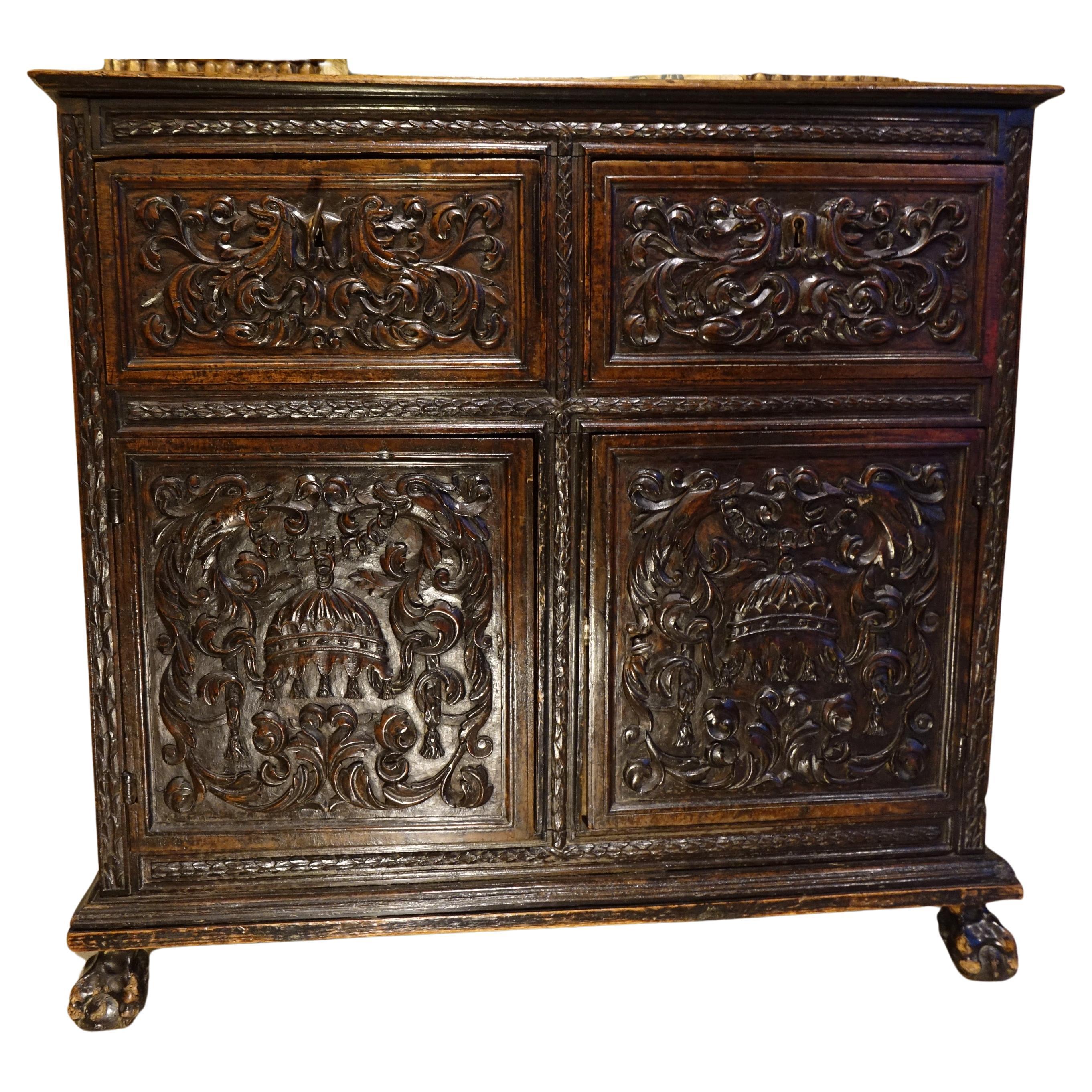 Small walnut Buffet, Rhone Valley 17th century France For Sale