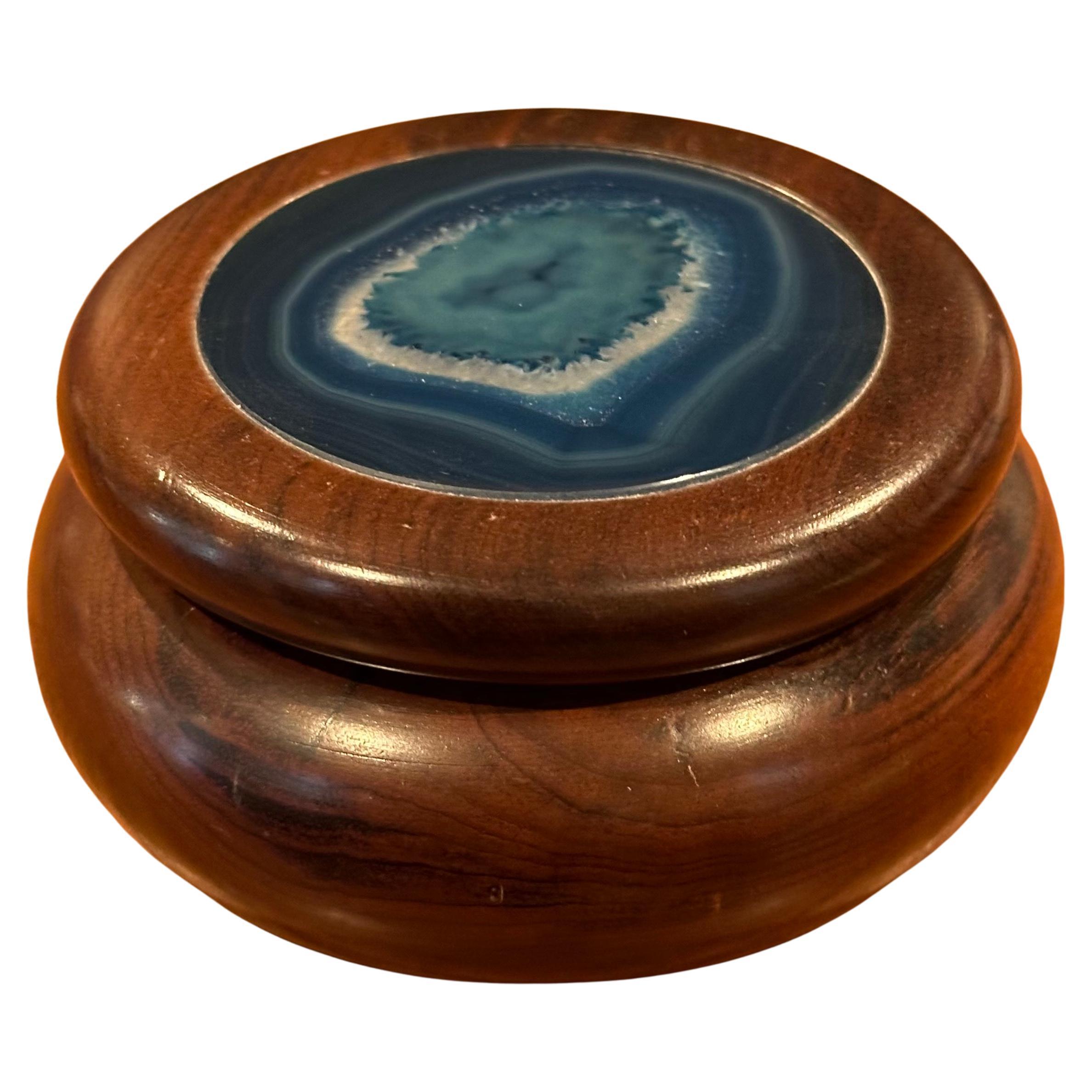 Small Walnut Trinket Box with Agate Inlay Lid For Sale 6