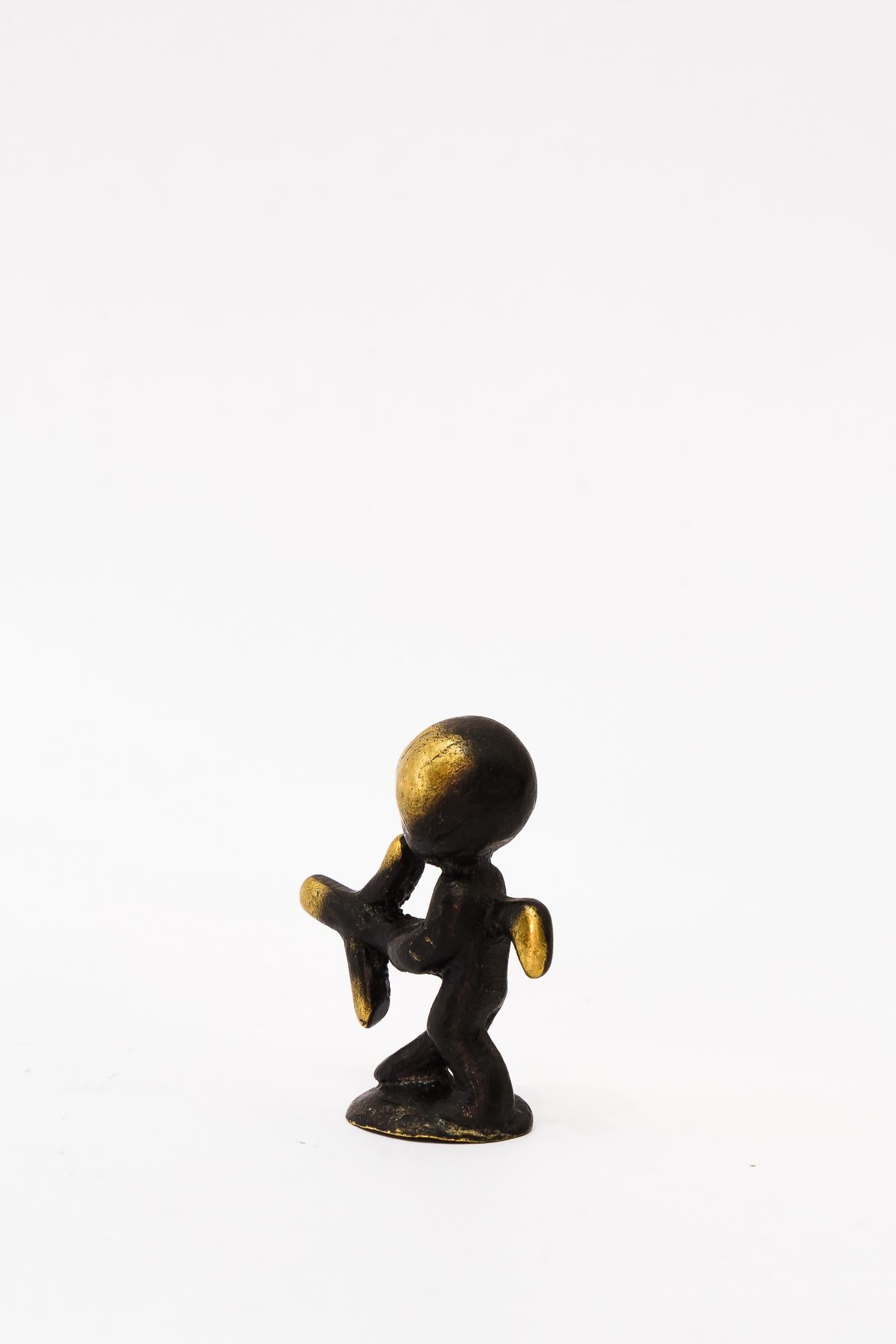 Piccola statuetta in ottone di Walter Bosse Sagittarius Zodiac, Austria, anni '50
Condizioni originali