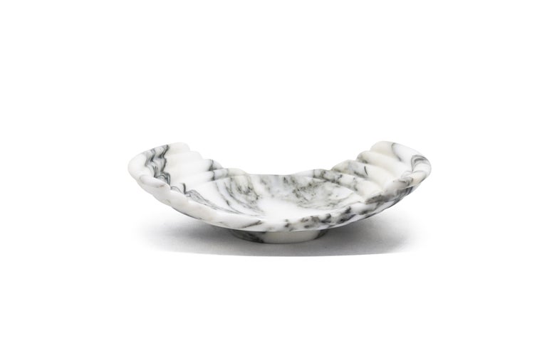 Italian Handmade Small Striped Wave Tray in Arabescato Marble For Sale