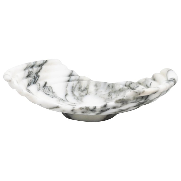 Handmade Small Striped Wave Tray in Arabescato Marble For Sale