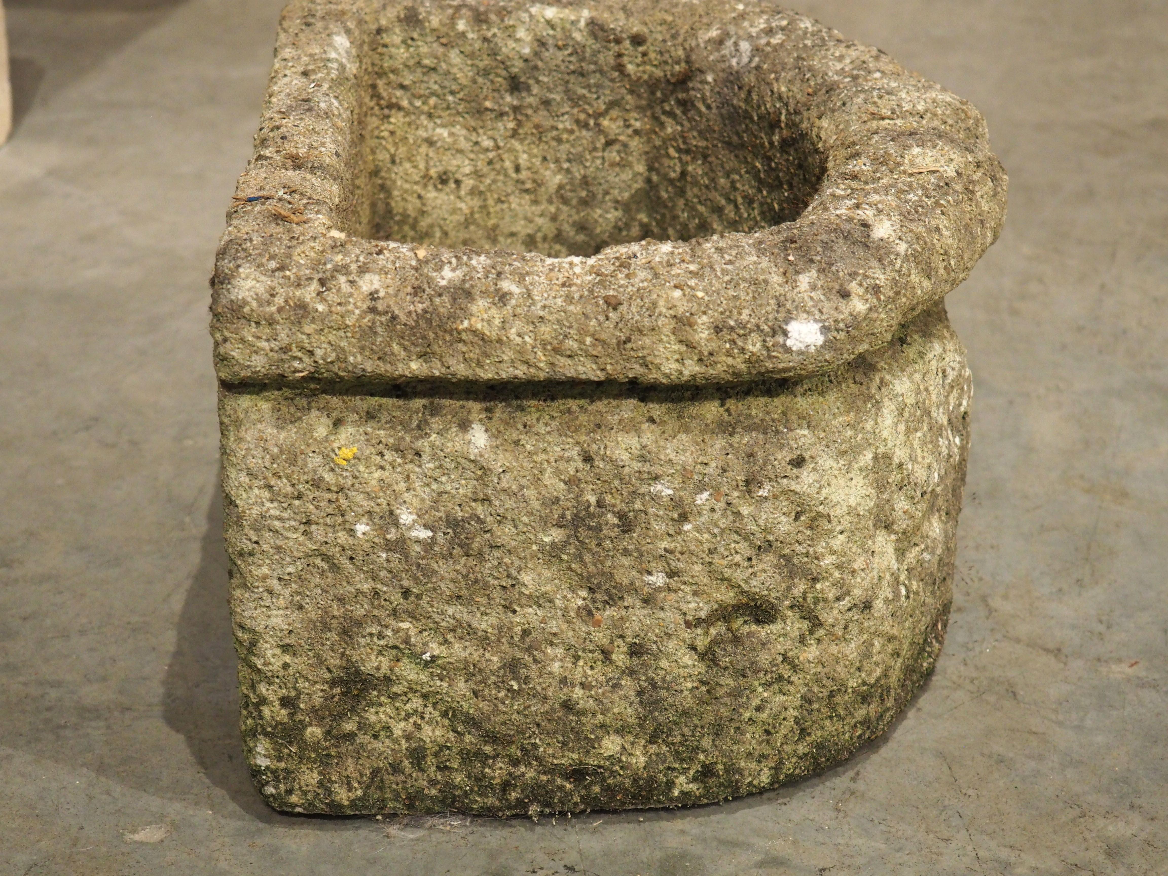 Small Weathered Garden Trough from Normandy, France, 20th Century For Sale 4