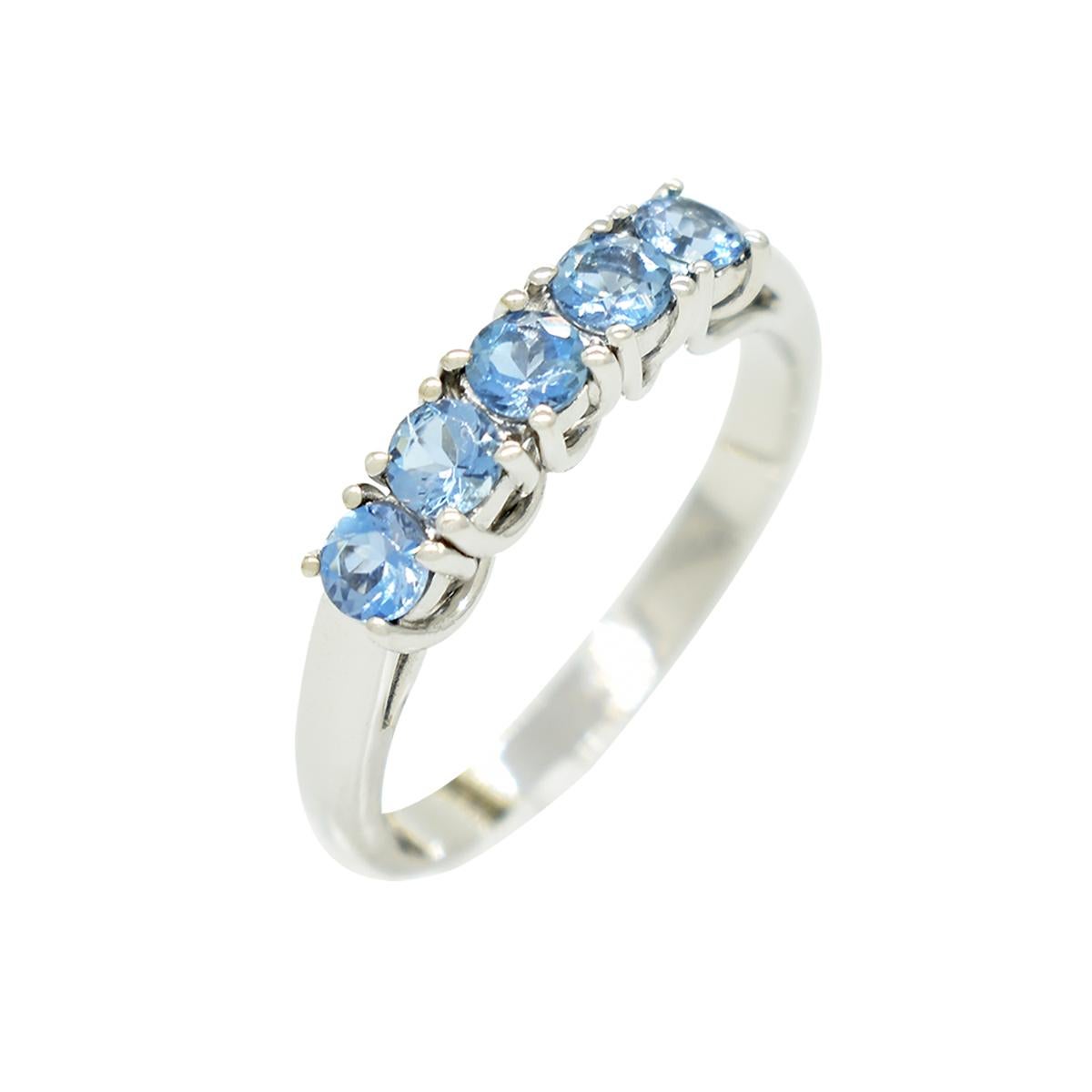 Rough Cut Small Wedding Band Ring With Round Cut Aquamarines in 18K White Gold For Sale