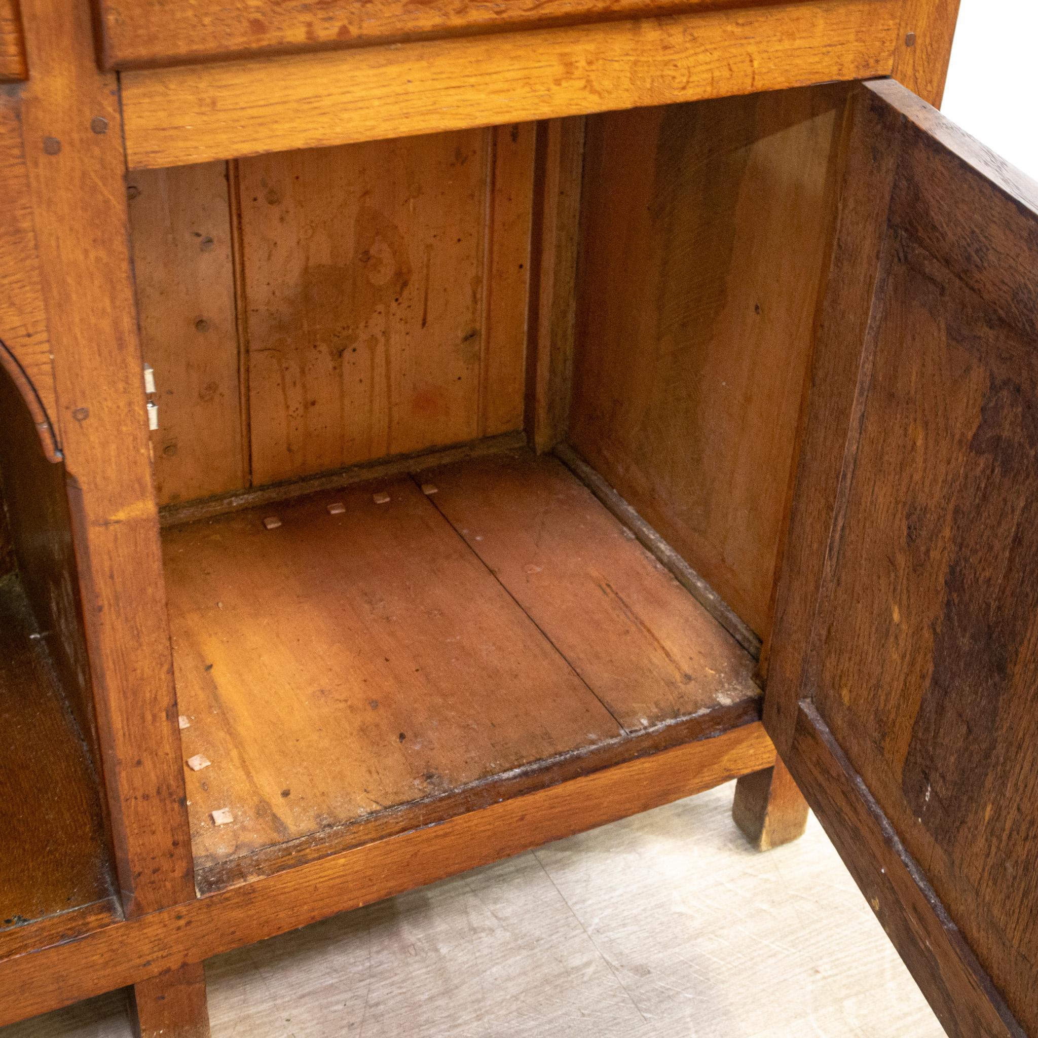 Small Welsh Dresser with ‘Dog Kennel’ Recess For Sale 3