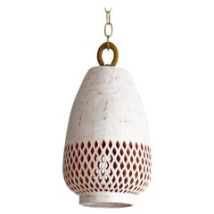 Pequeña Lámpara Colgante de Cerámica Blanca, Bronce Aceitado, Colección Diamantes Atzompa