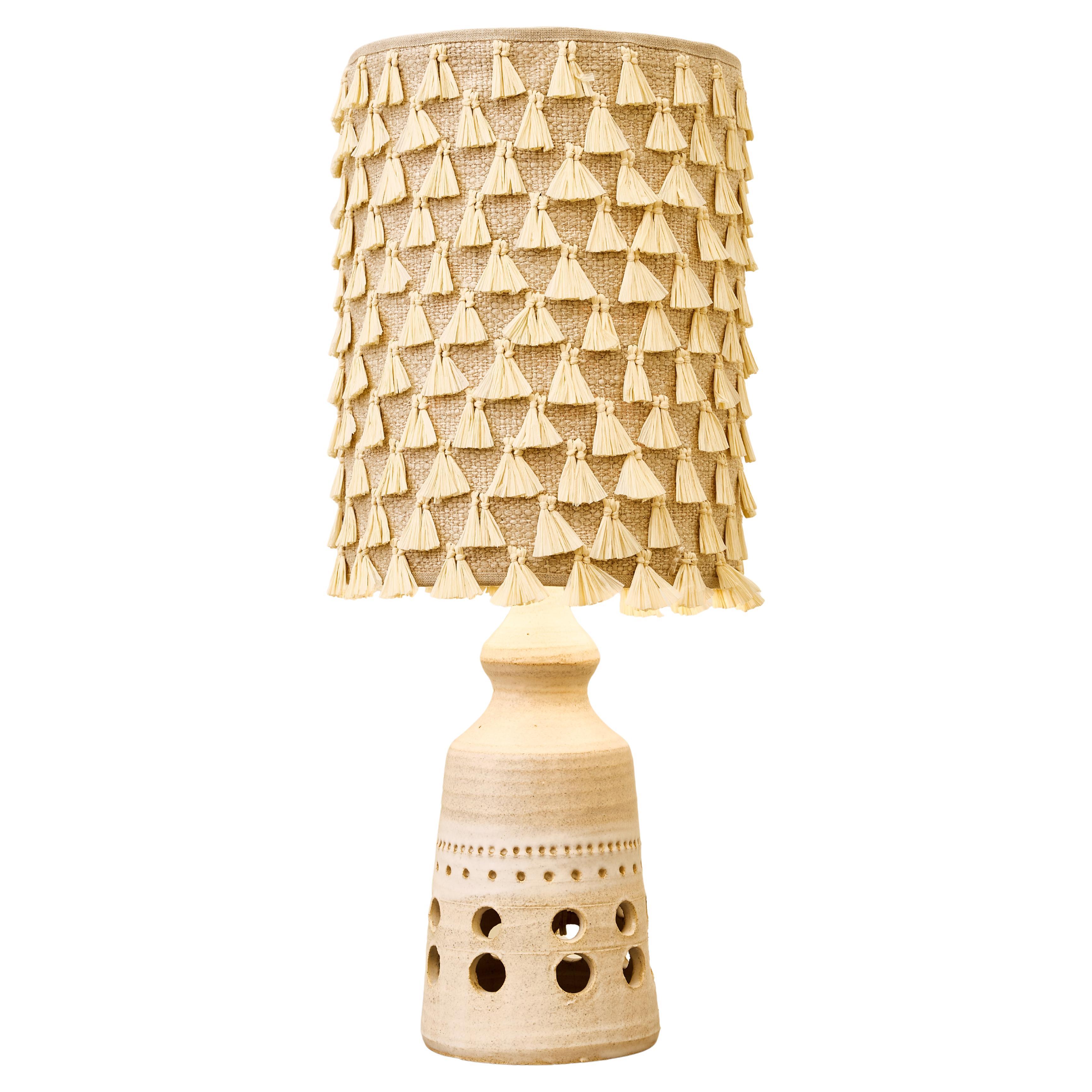 Petite lampe de table Georges Pelletier en émail blanc en vente