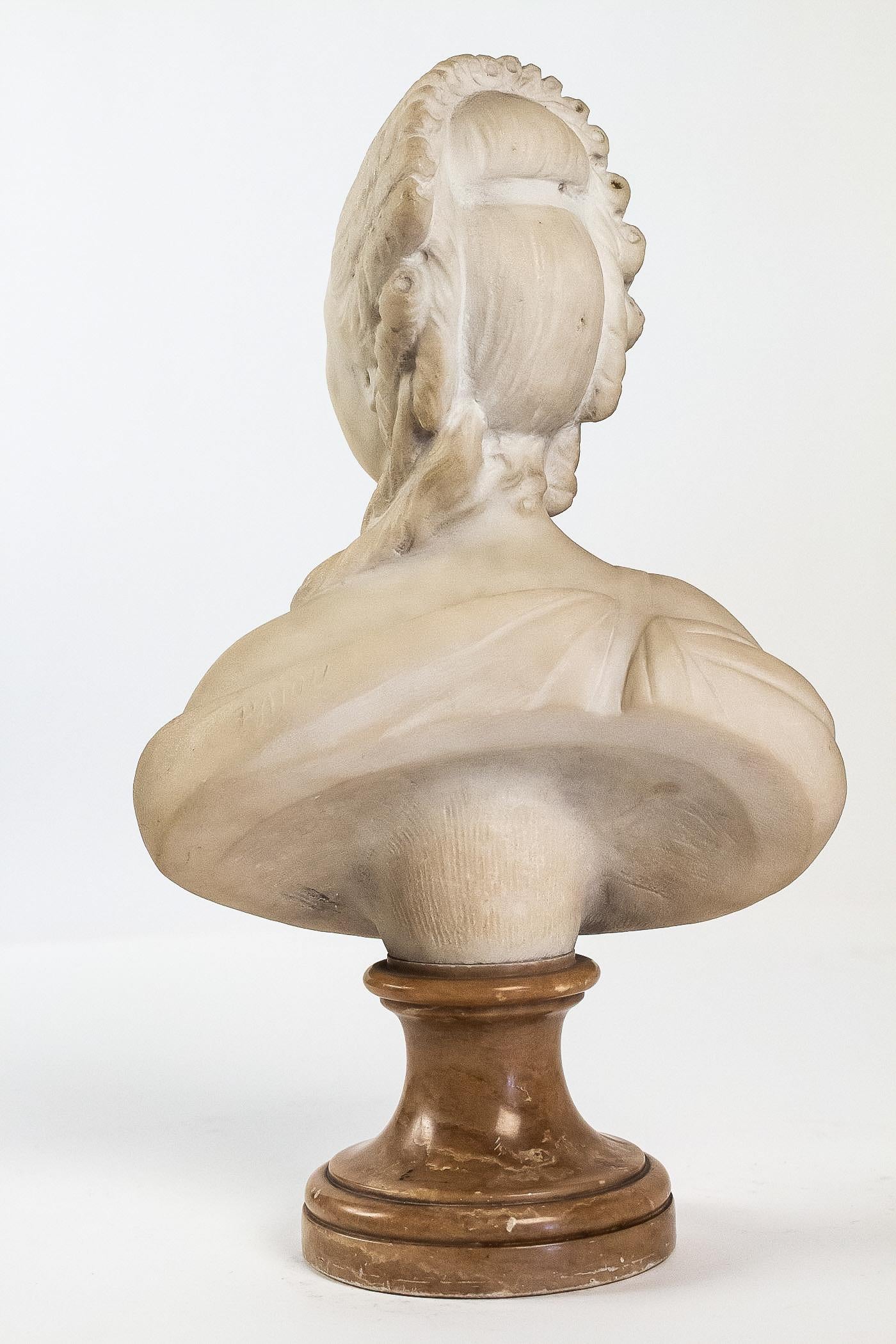Small White Marble Bust of Countess du Barry, after Augustin Pajou In Good Condition In Saint Ouen, FR