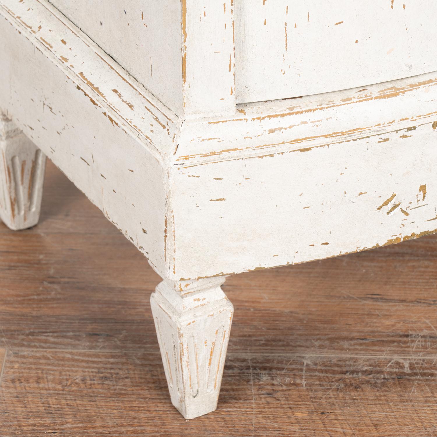 Small White Painted Swedish Bow Front Cabinet, circa 1860 For Sale 3