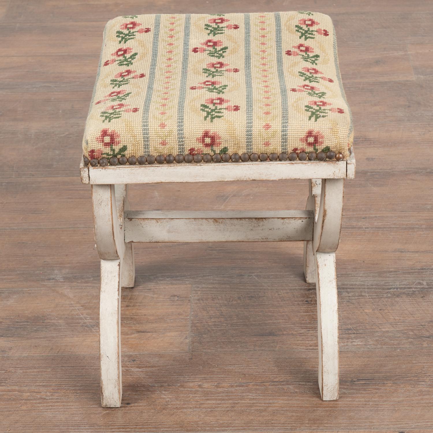 20th Century Small White Swedish Stool or Footrest, circa 1900's For Sale