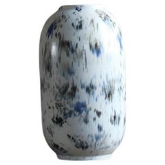 Piccolo vaso bianco con pittura astratta di Scarlet Pottery