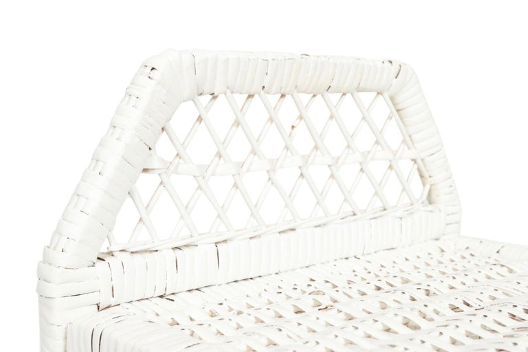 Small White Wicker Étagère For Sale at 1stDibs