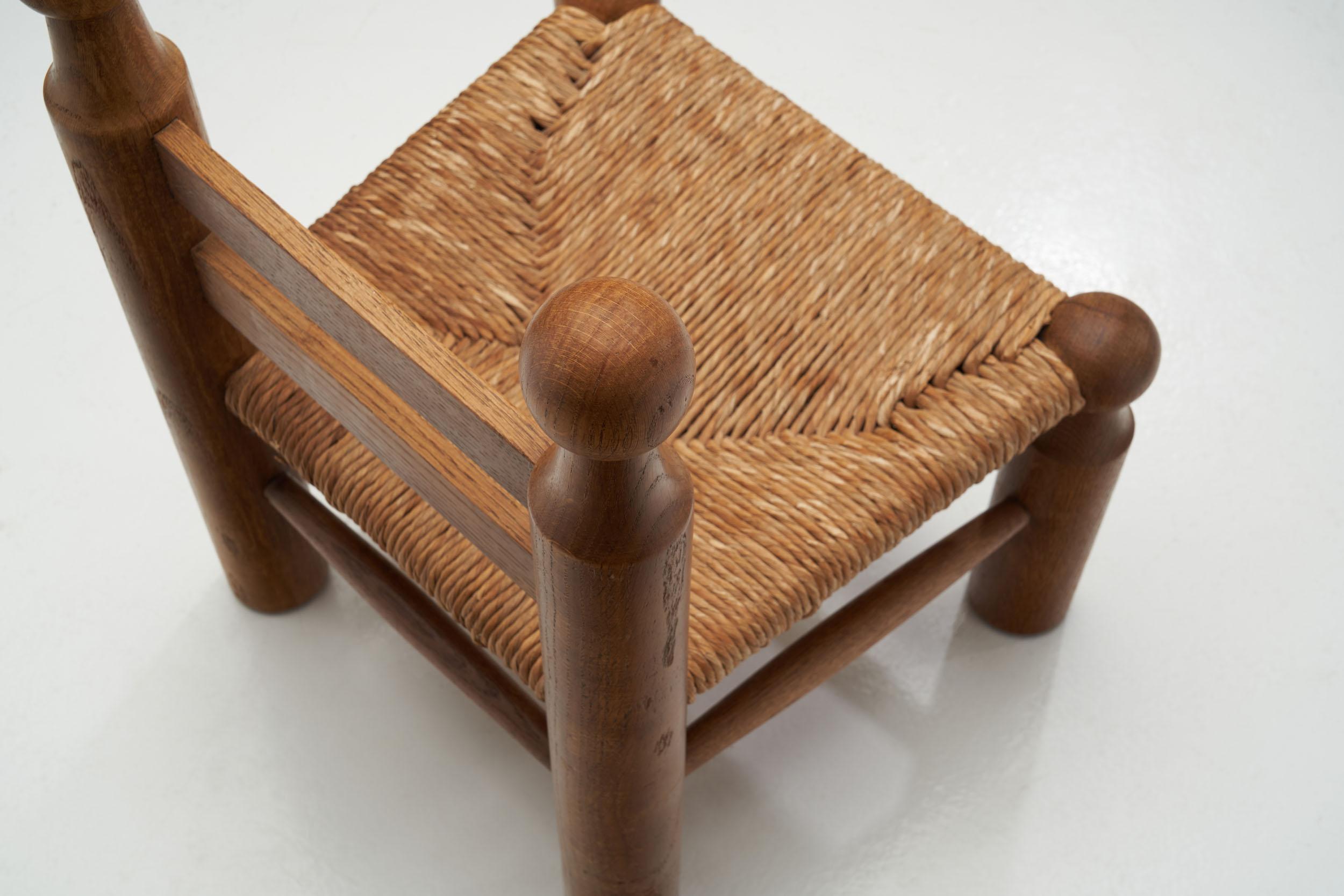 Stuhl aus Holz und Korbweide von einem europäischen Möbelschreiner, Europa, ca. 1950er Jahre im Angebot 10
