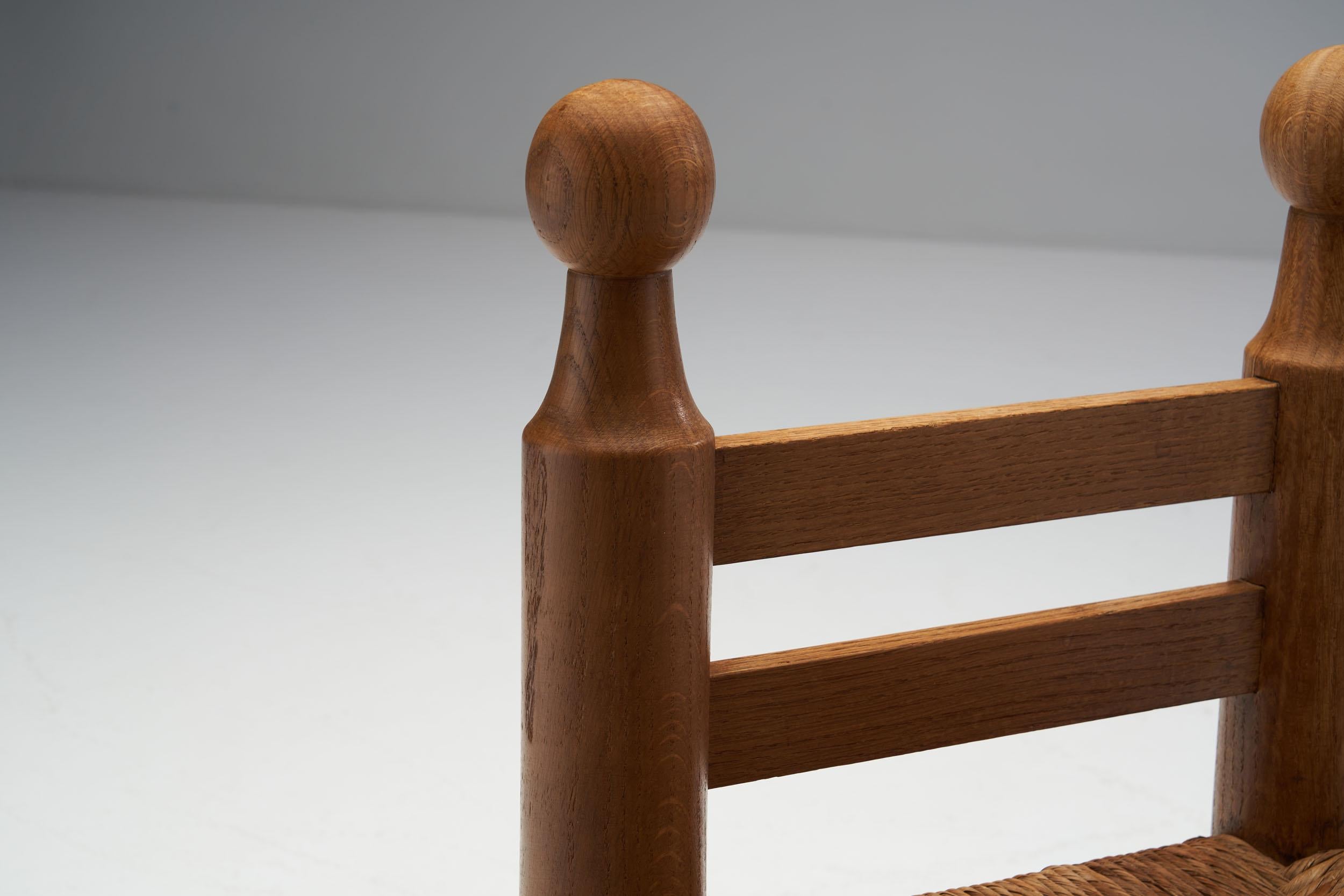 Stuhl aus Holz und Korbweide von einem europäischen Möbelschreiner, Europa, ca. 1950er Jahre im Angebot 1