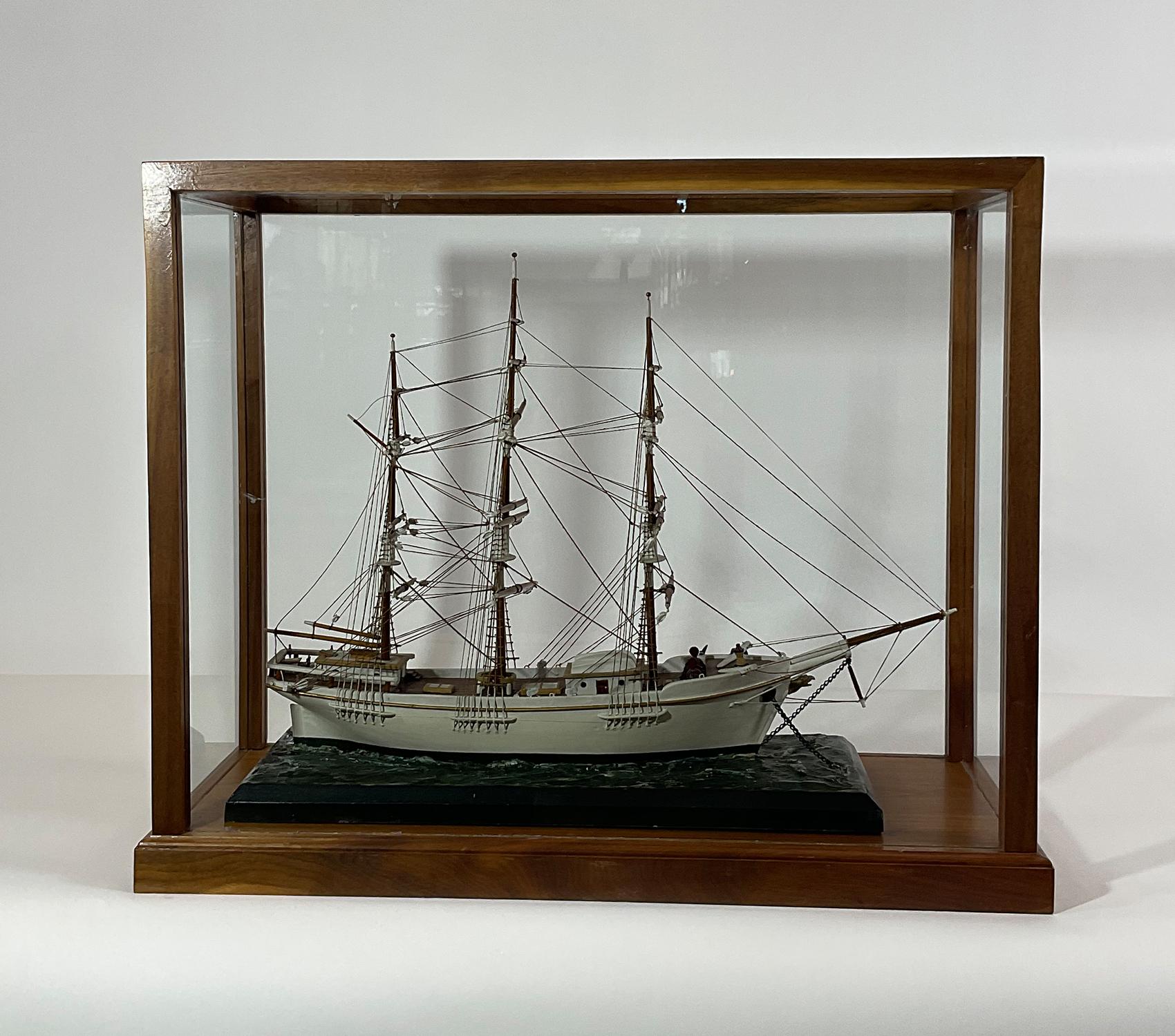 Quality antique model of the square rigger 