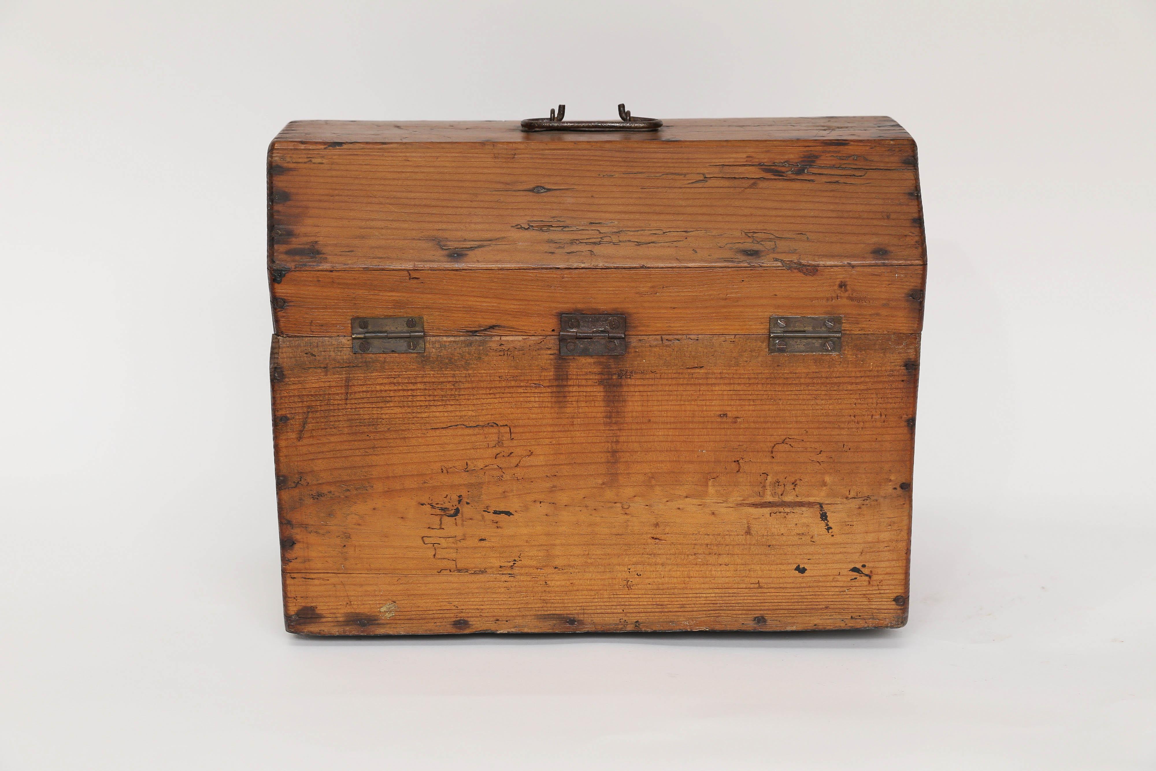 Small Wood French Trunk 2