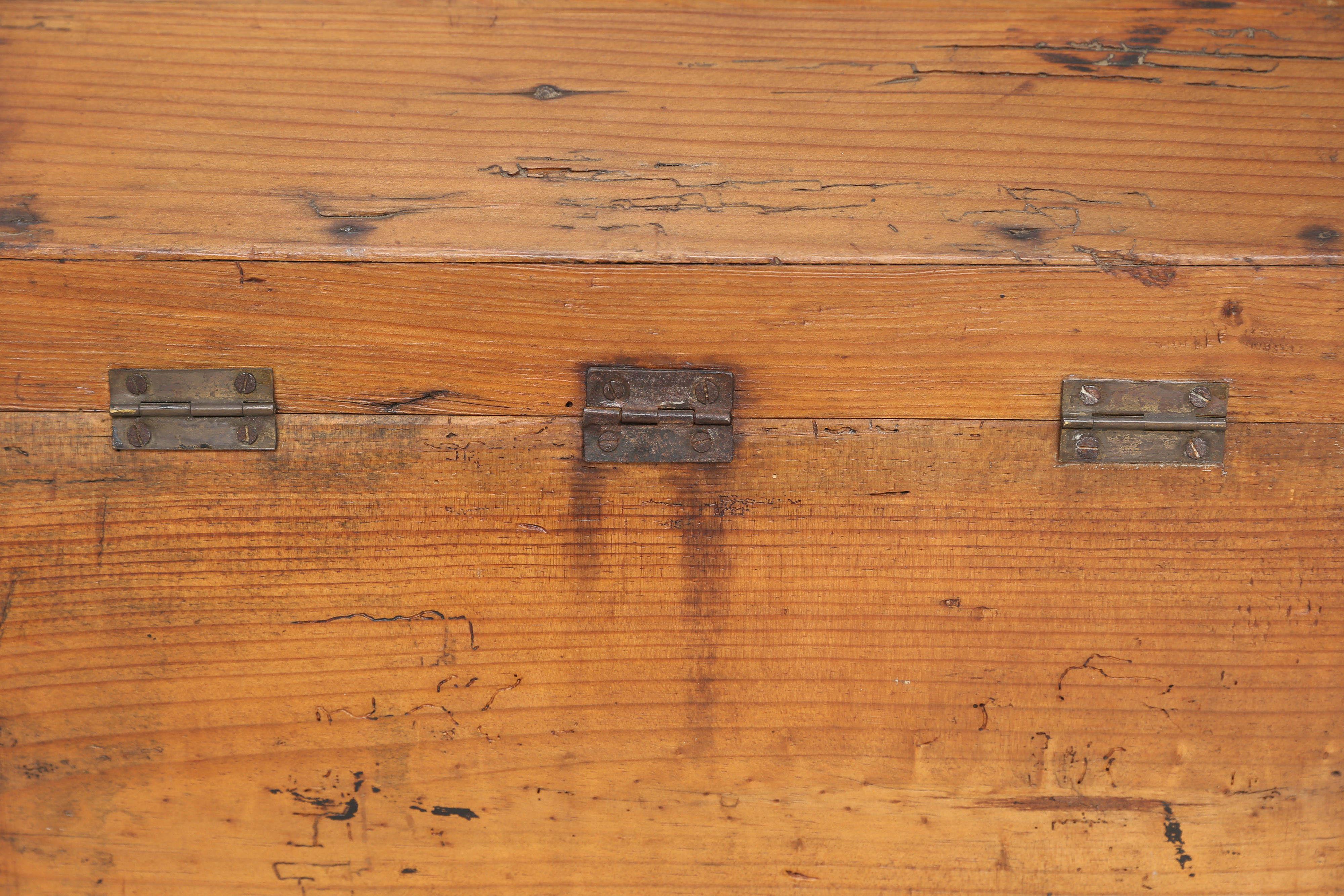 Small Wood French Trunk 4
