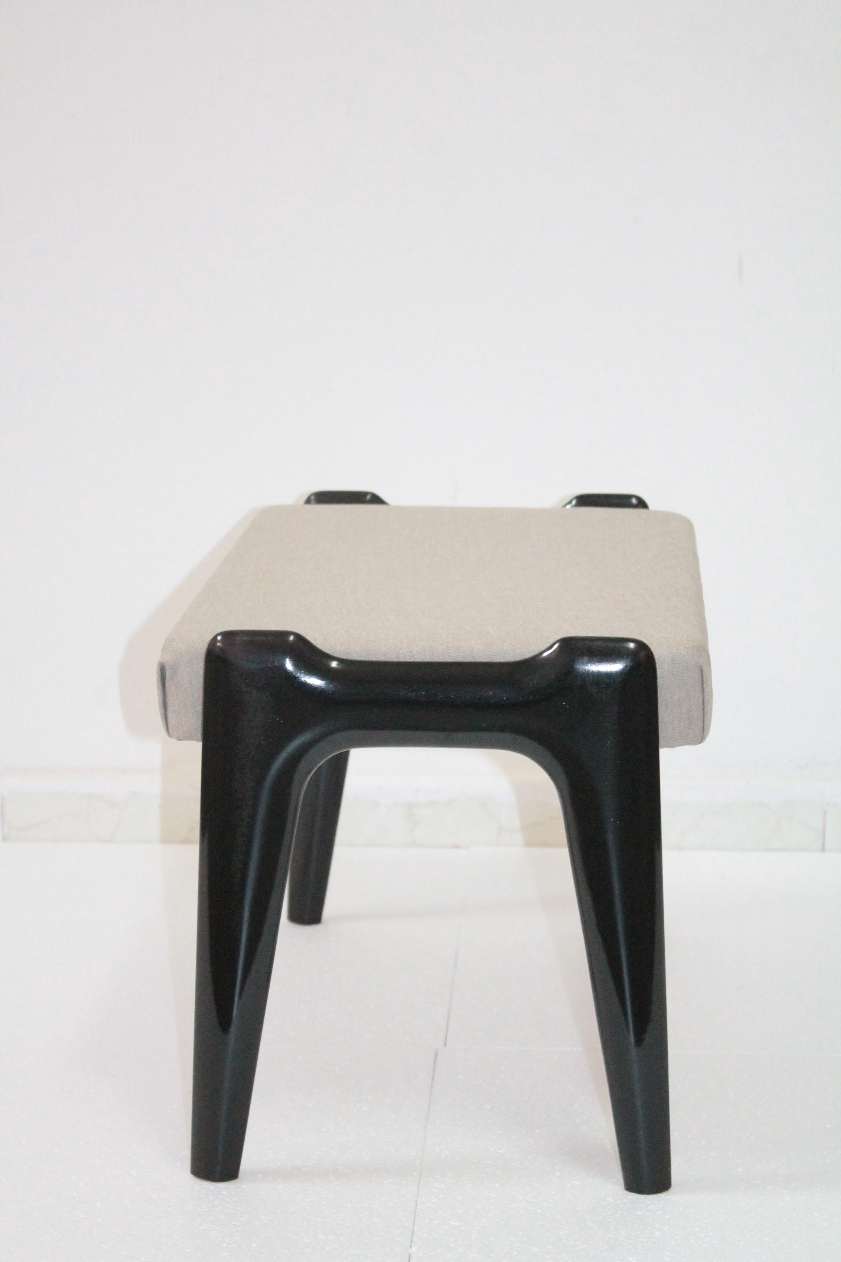 Small  Wood Stool Midcentury Italian Design by Ico Parisi, 1950s In Good Condition In Palermo, Palermo