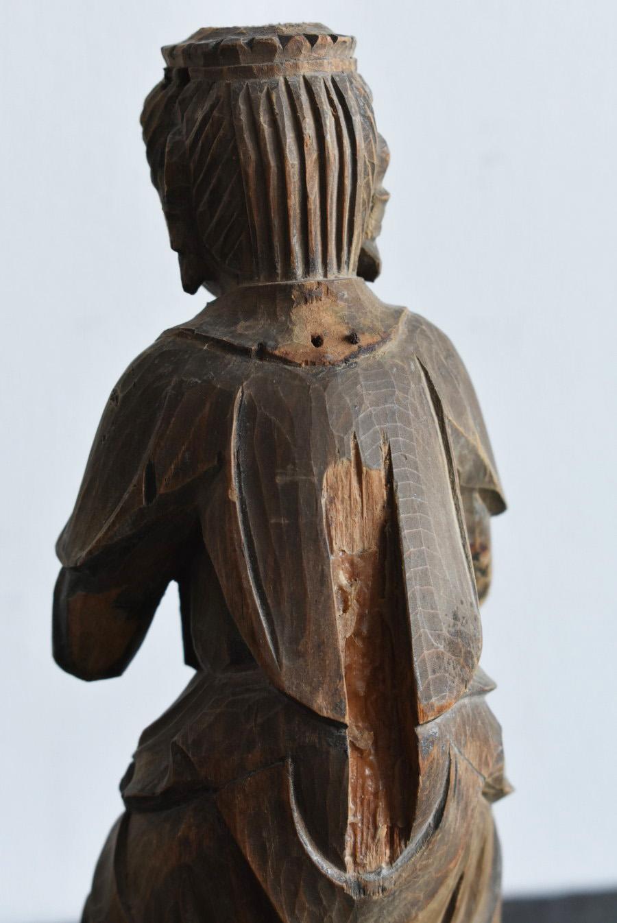 Piccola statua di Buddha in legno del periodo Edo in Giappone, dal 17° al 19° secolo. in vendita 8