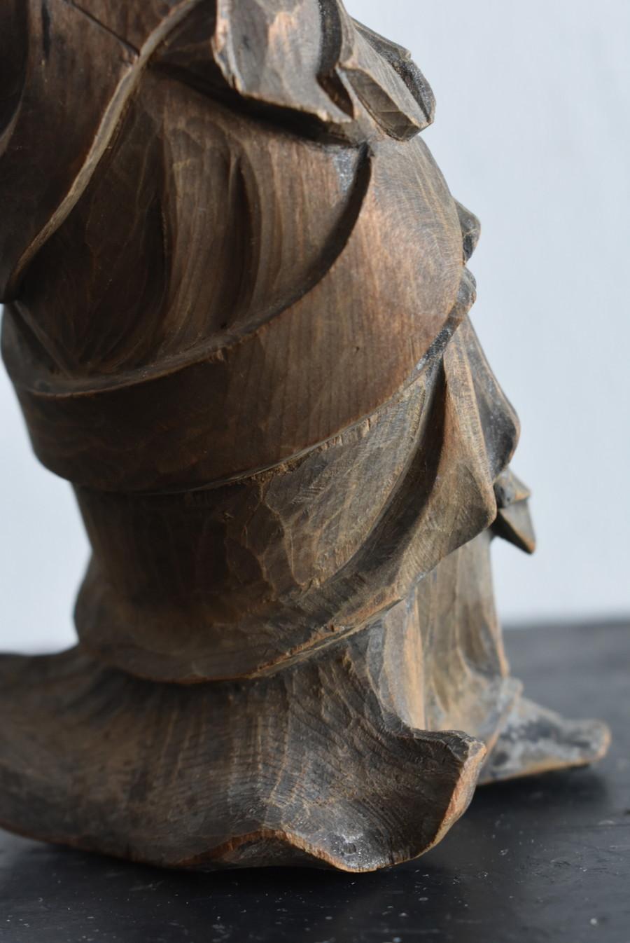 Piccola statua di Buddha in legno del periodo Edo in Giappone, dal 17° al 19° secolo. in vendita 12