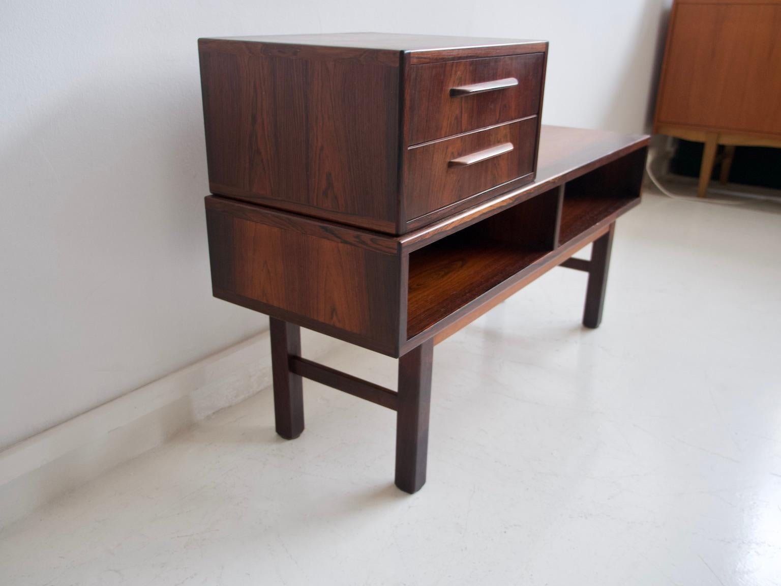 Small side or console table with two shelves and two drawers on square legs. Made of veneered and solid hardwood. Great piece for the entrance or hallway.