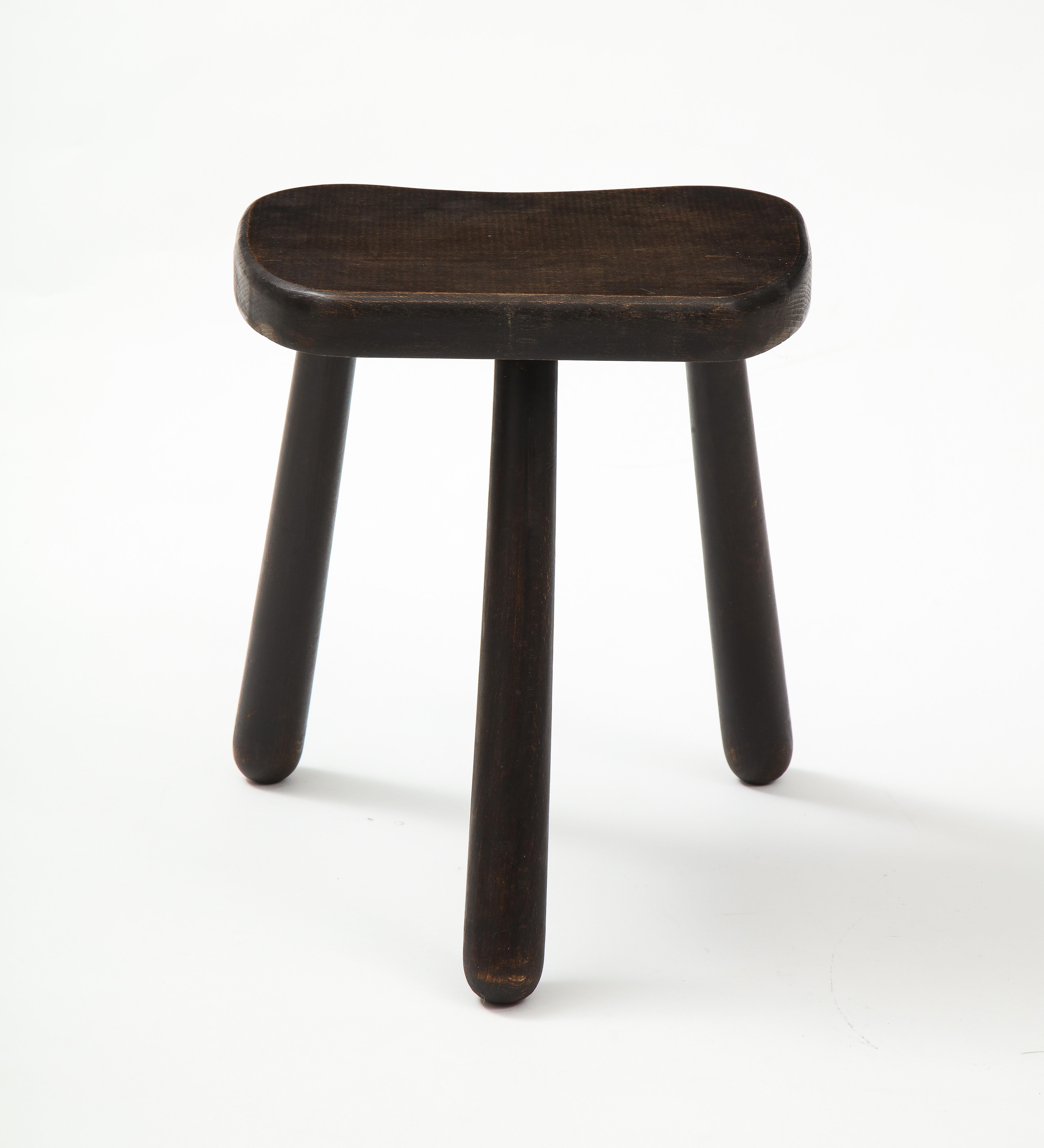 Small wooden mid century stool with rounded legs, France, 1960's.