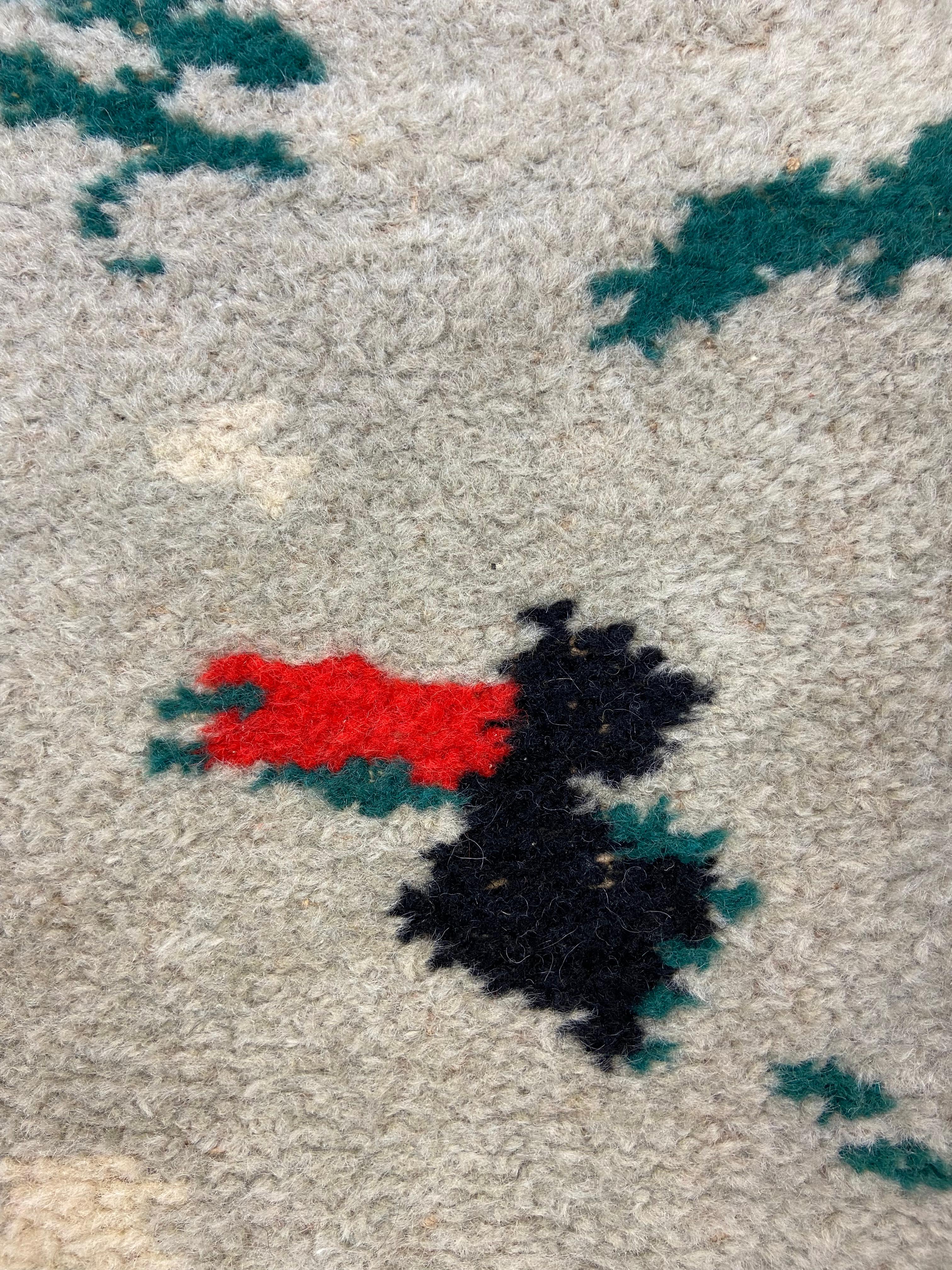 Small Wool Carpet “De Stijl” In Good Condition For Sale In LELYSTAD, FL