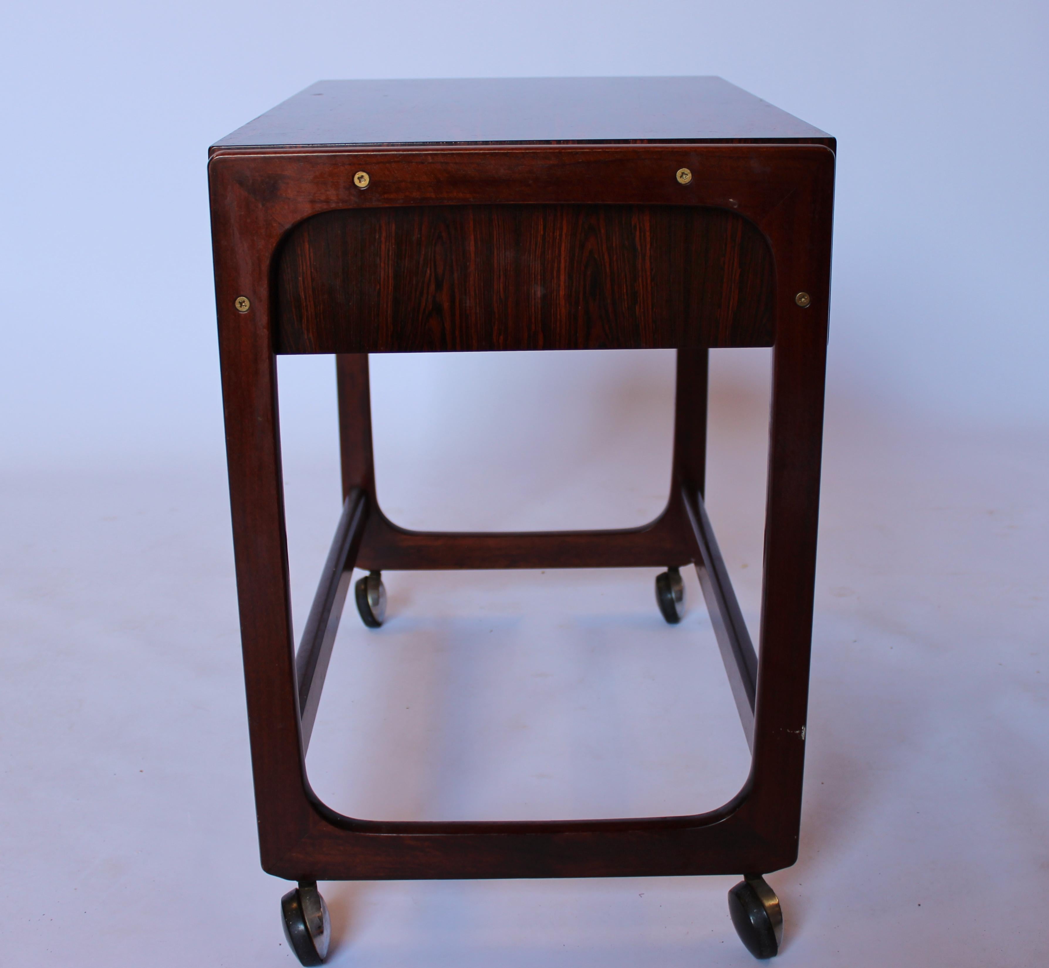 Scandinavian Modern Small work table in Rosewood of Danish Design, by Gelsted, 1960s For Sale