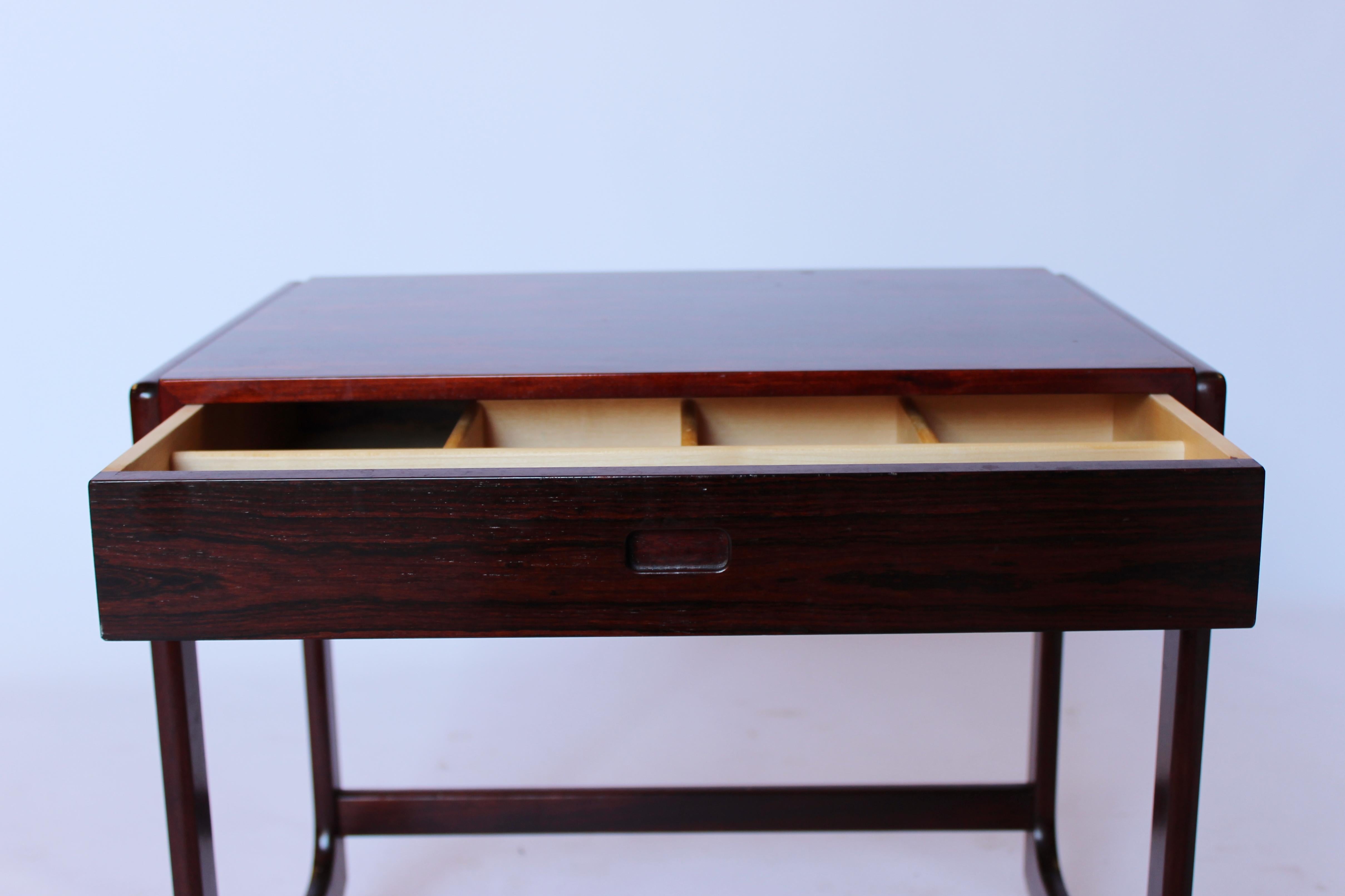 Mid-20th Century Small work table in Rosewood of Danish Design, by Gelsted, 1960s For Sale