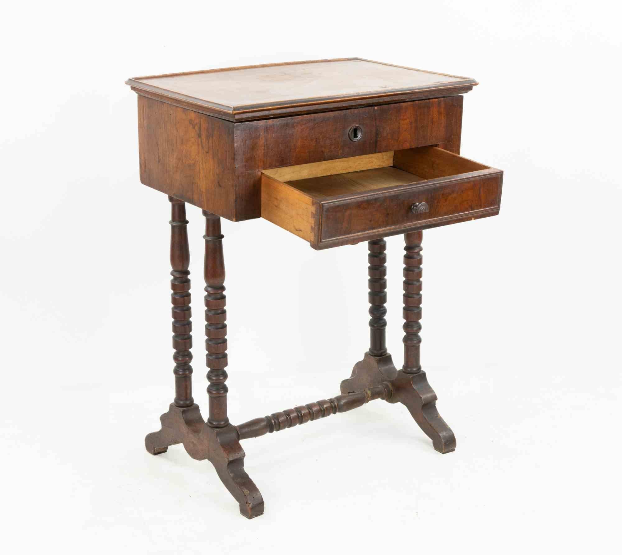 Small Work Table wit Mirror Inside, Italy, Early 20th Century For Sale 2