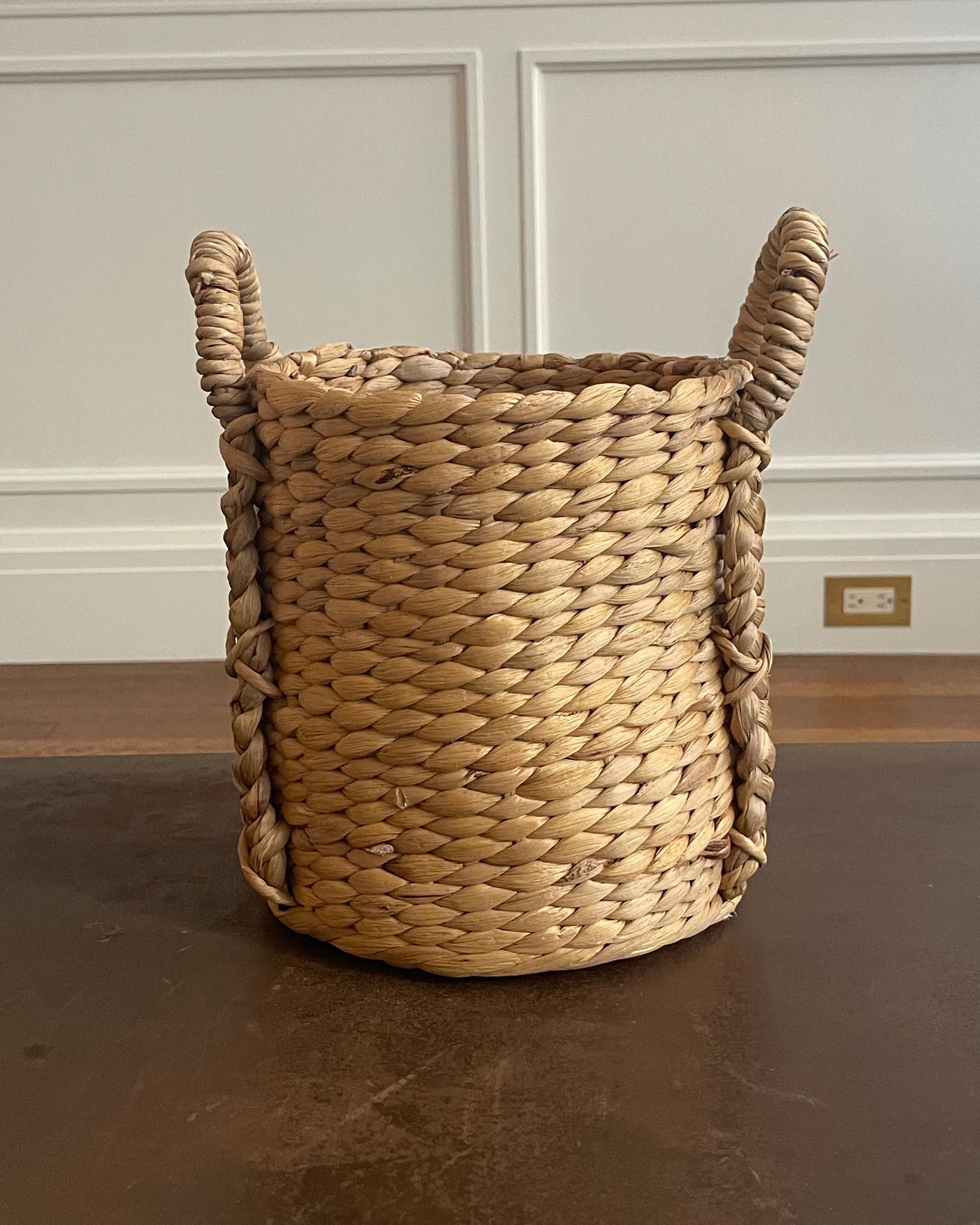 Small Hyacinth Basket In Excellent Condition For Sale In New York, NY