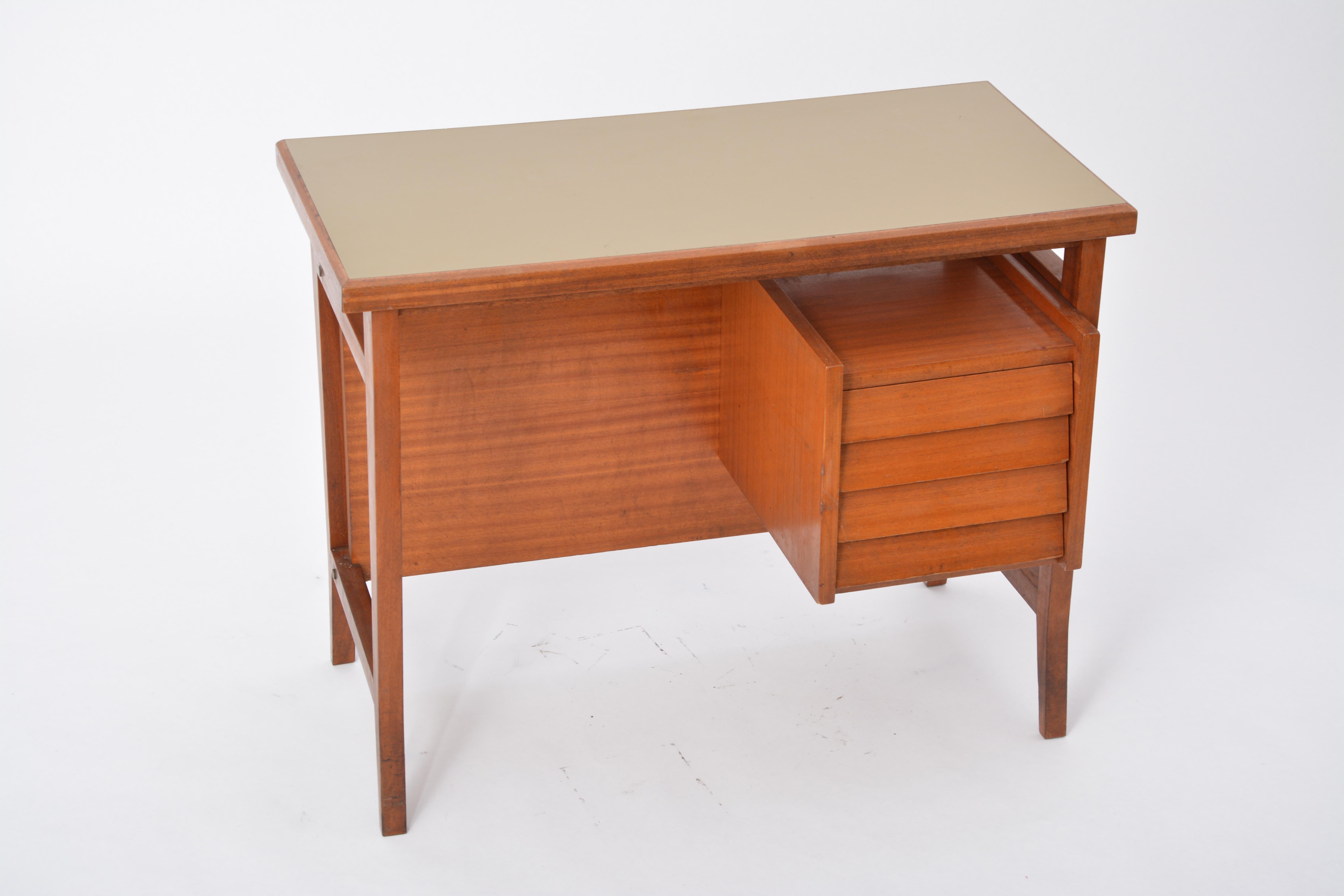 Mid-Century Modern Small Writing Desk by Gio Ponti for Schirolli, Italy, 1960s