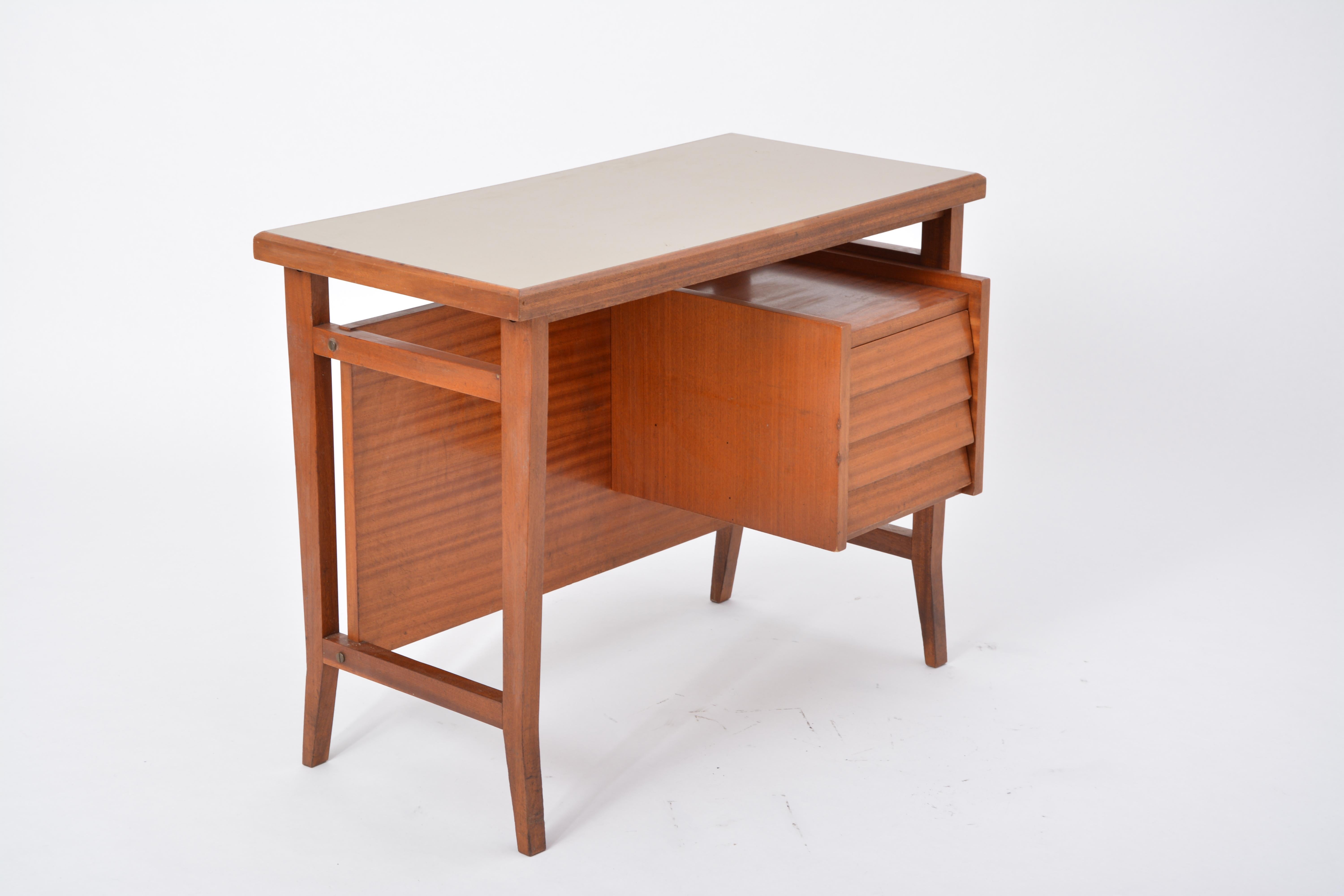 Small Writing Desk by Gio Ponti for Schirolli, Italy, 1960s (Italienisch)