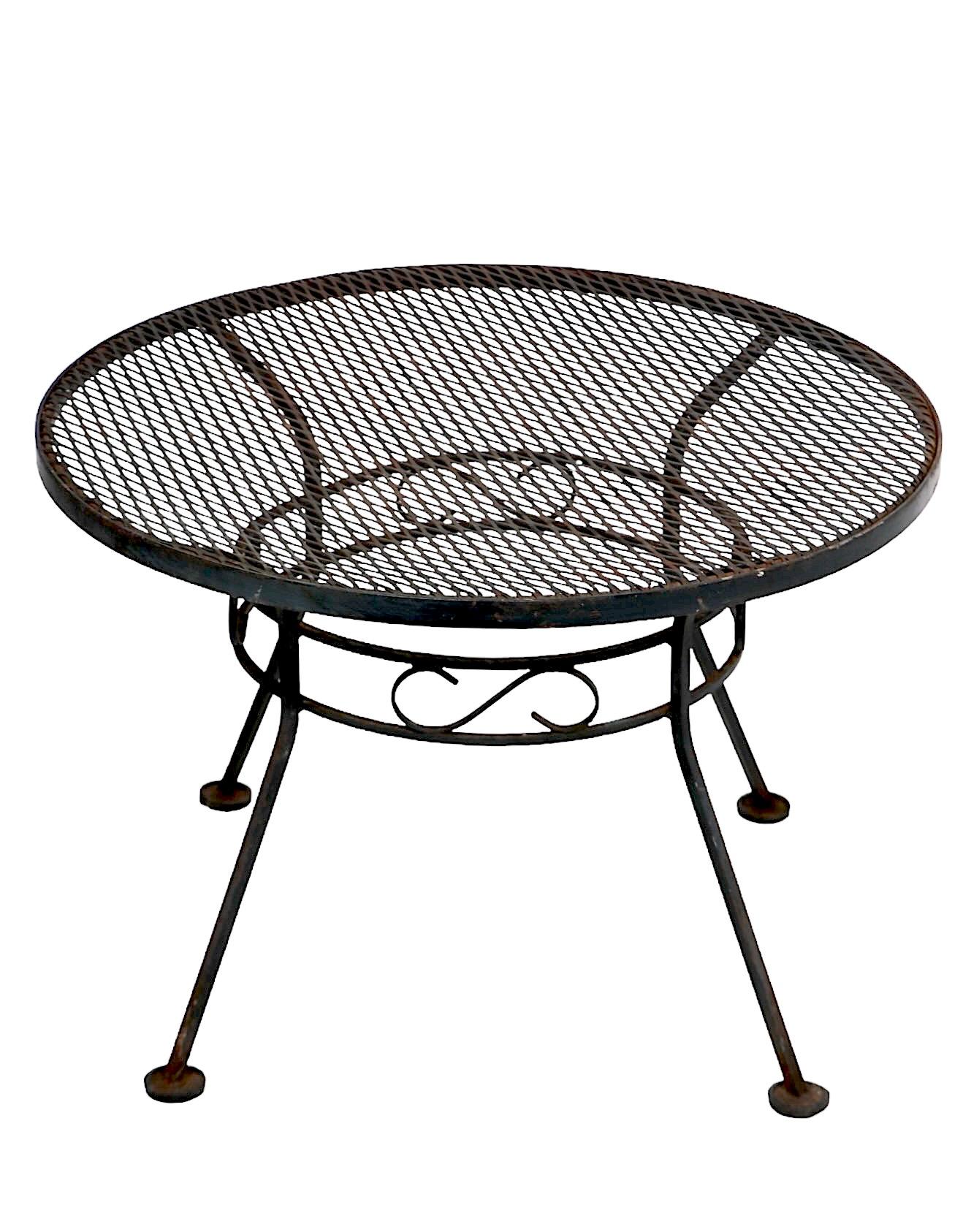 Small Wrought Iron  Garden Patio Poolside Table by Woodard c. 1940/60's For Sale 4