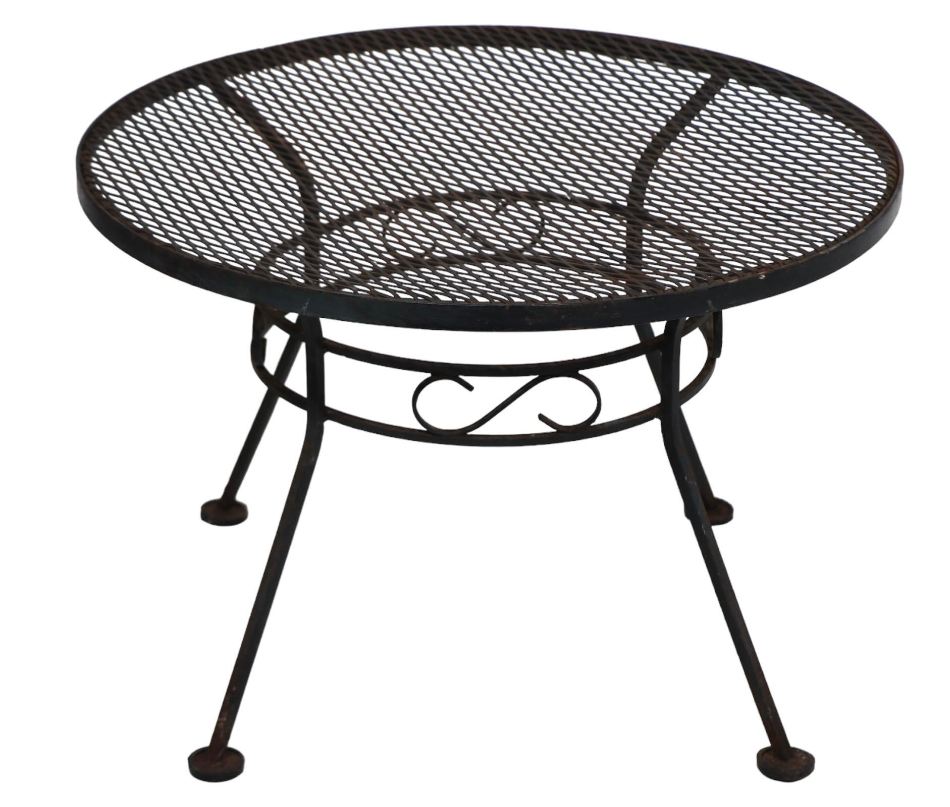  Small Wrought Iron  Garden Patio Poolside Table by Woodard c. 1940/60's For Sale 6