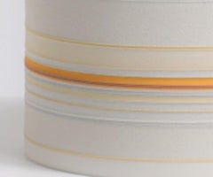 Vasija pequeña de porcelana amarilla/naranja de Rachel Foxwell