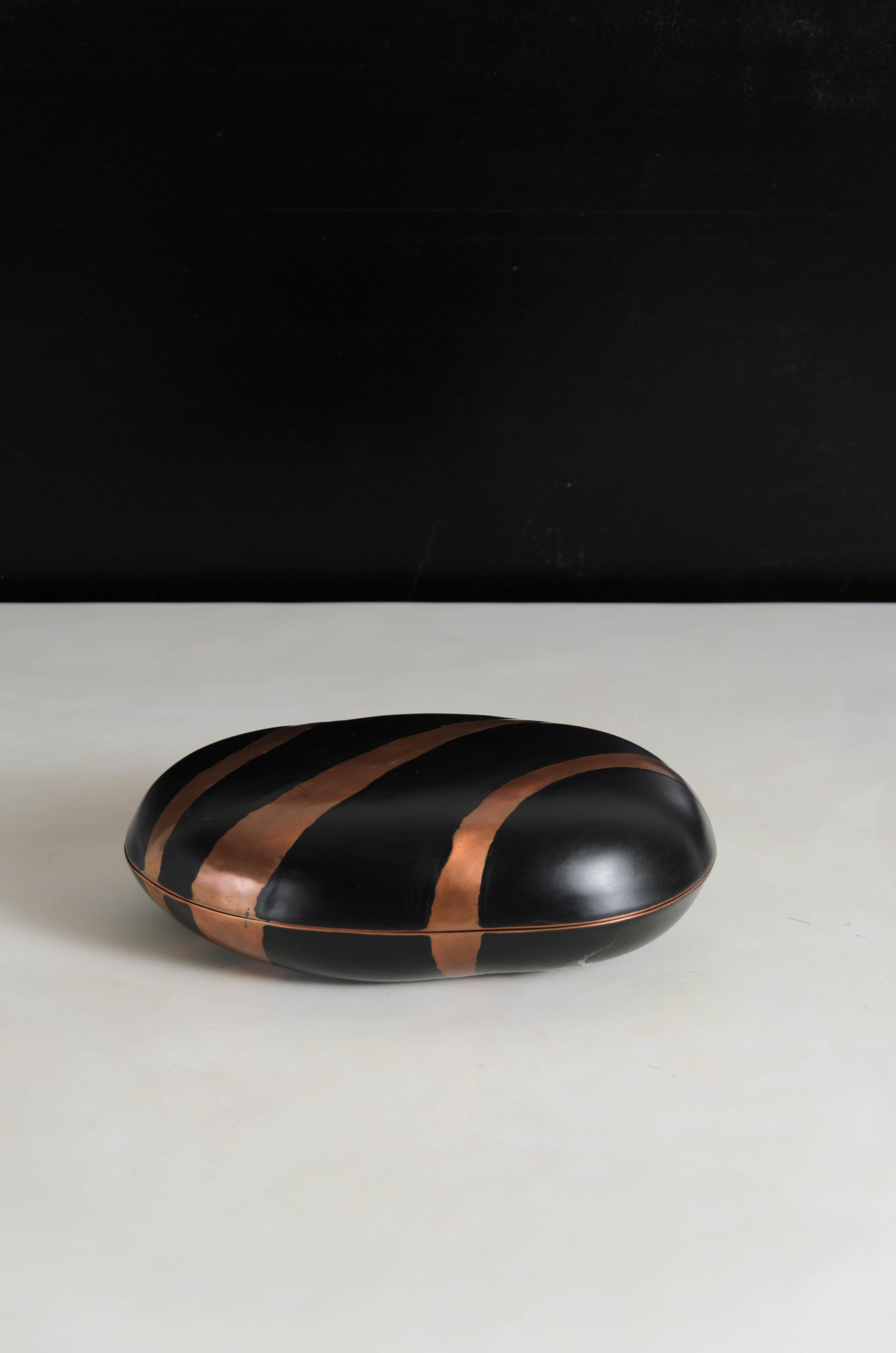 Contemporary Small Zebra Box in Black Lacquer and Copper by Robert Kuo, Hand Repoussé For Sale