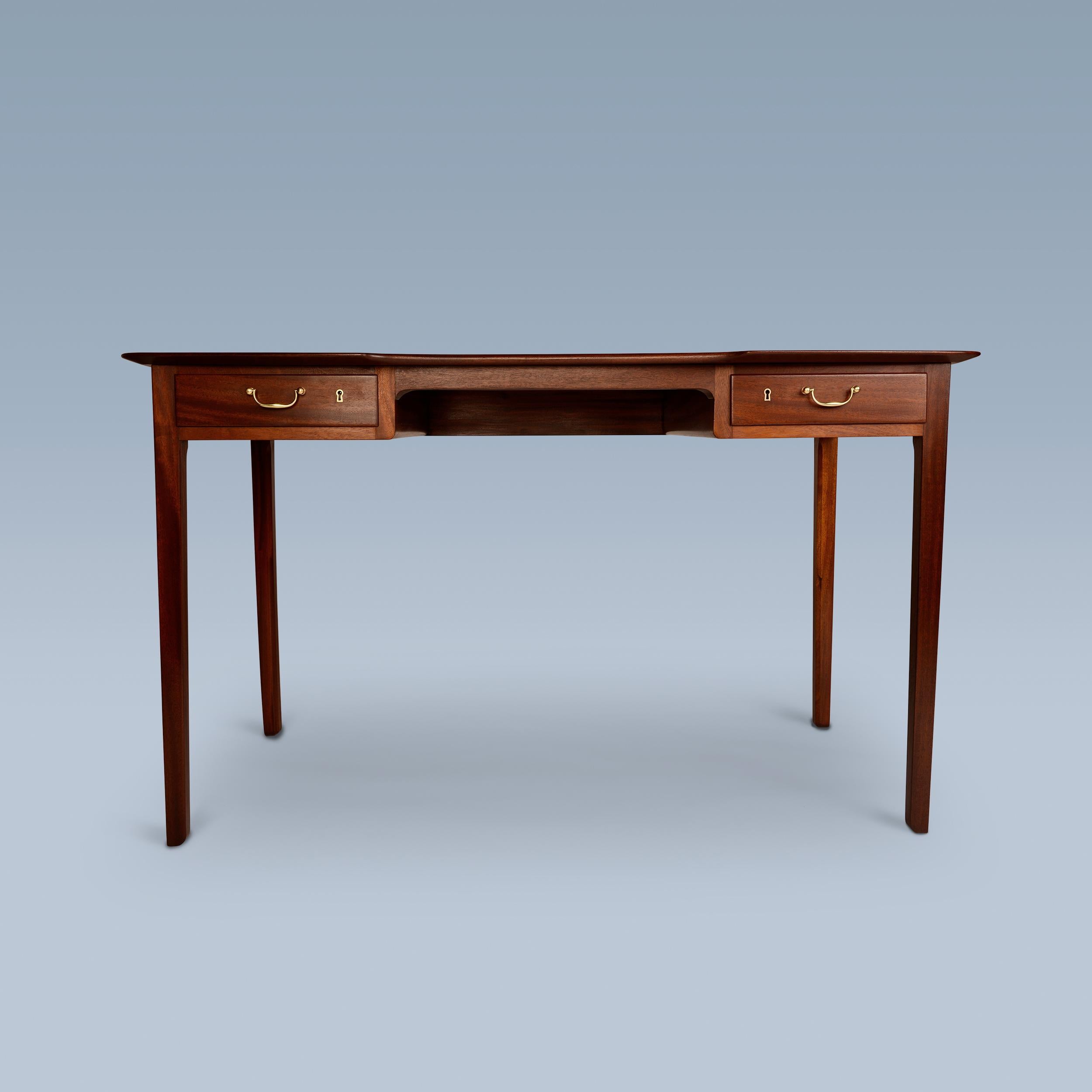 Smaller Danish Lady’s writing desk in mahogany with drawers and brass details For Sale 4