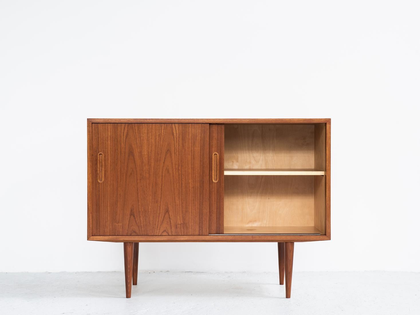 Mid-Century Modern Smaller Midcentury Danish Sideboard in Teak by Hundevad, 1960s For Sale