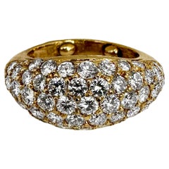 Anillo "Bomba" de Oro Amarillo de 18 quilates de menor escala con cúpula de diamantes engastados Pave